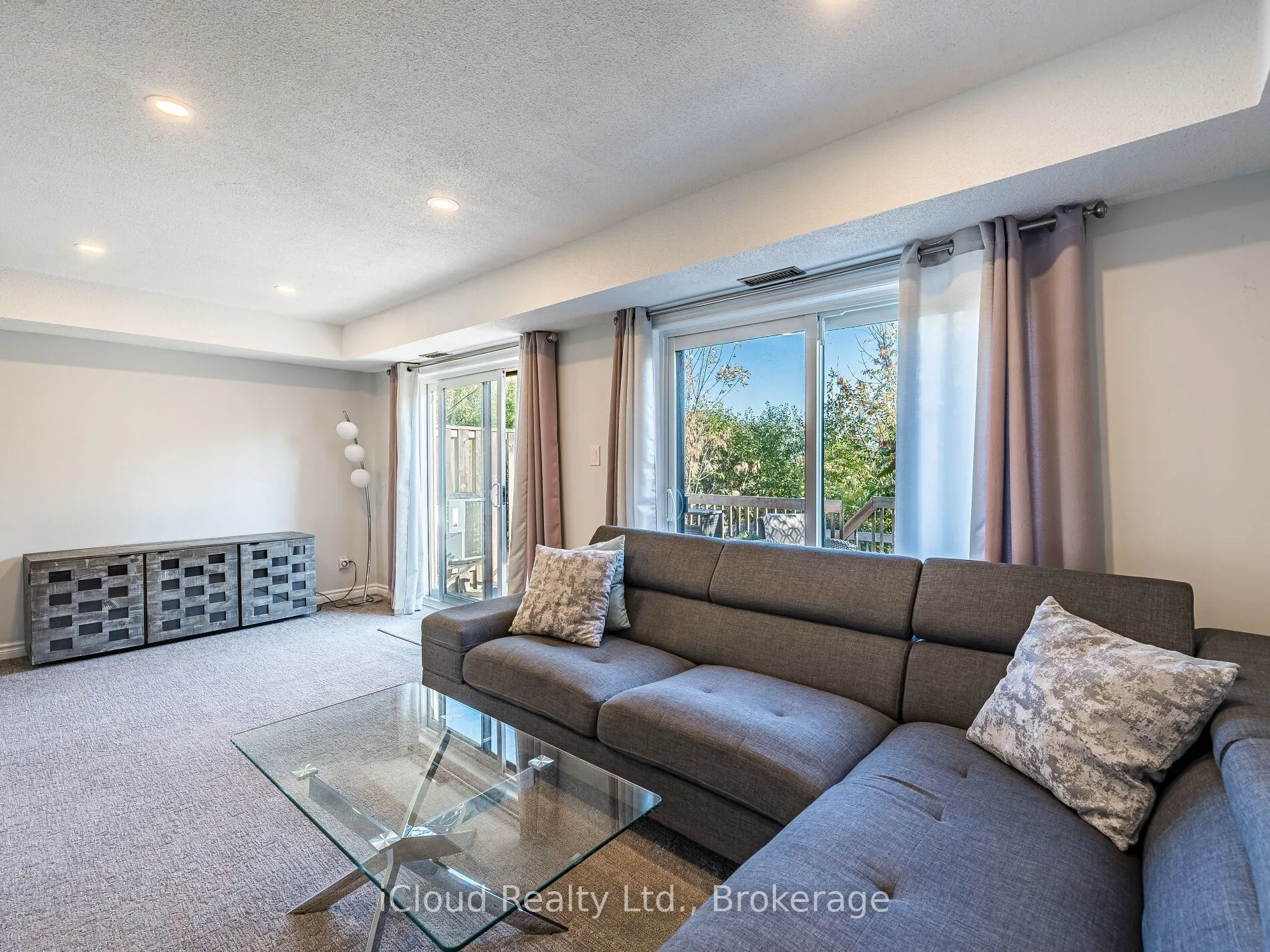 1100 Queens Avenue, #16