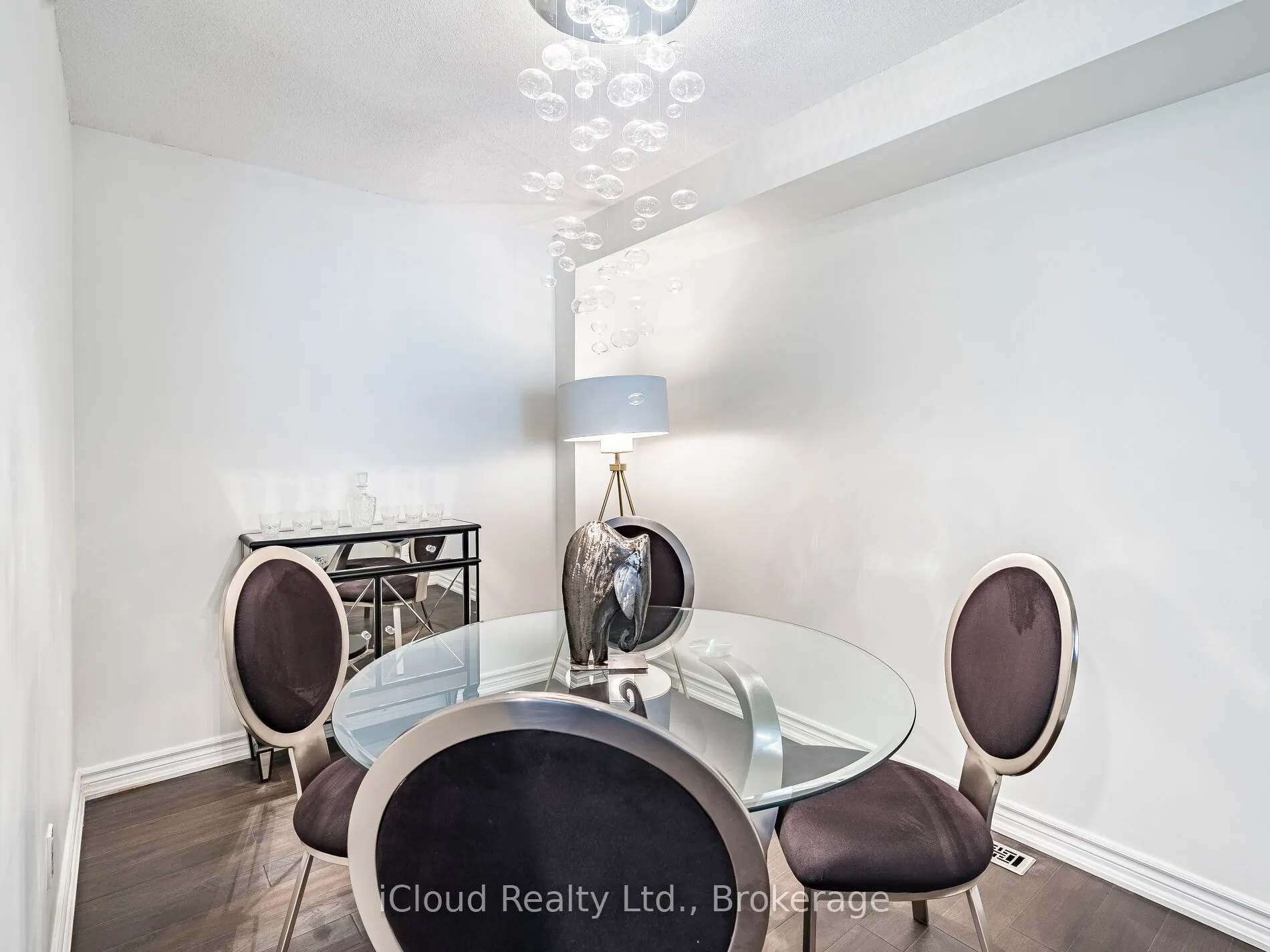 1100 Queens Avenue, #16