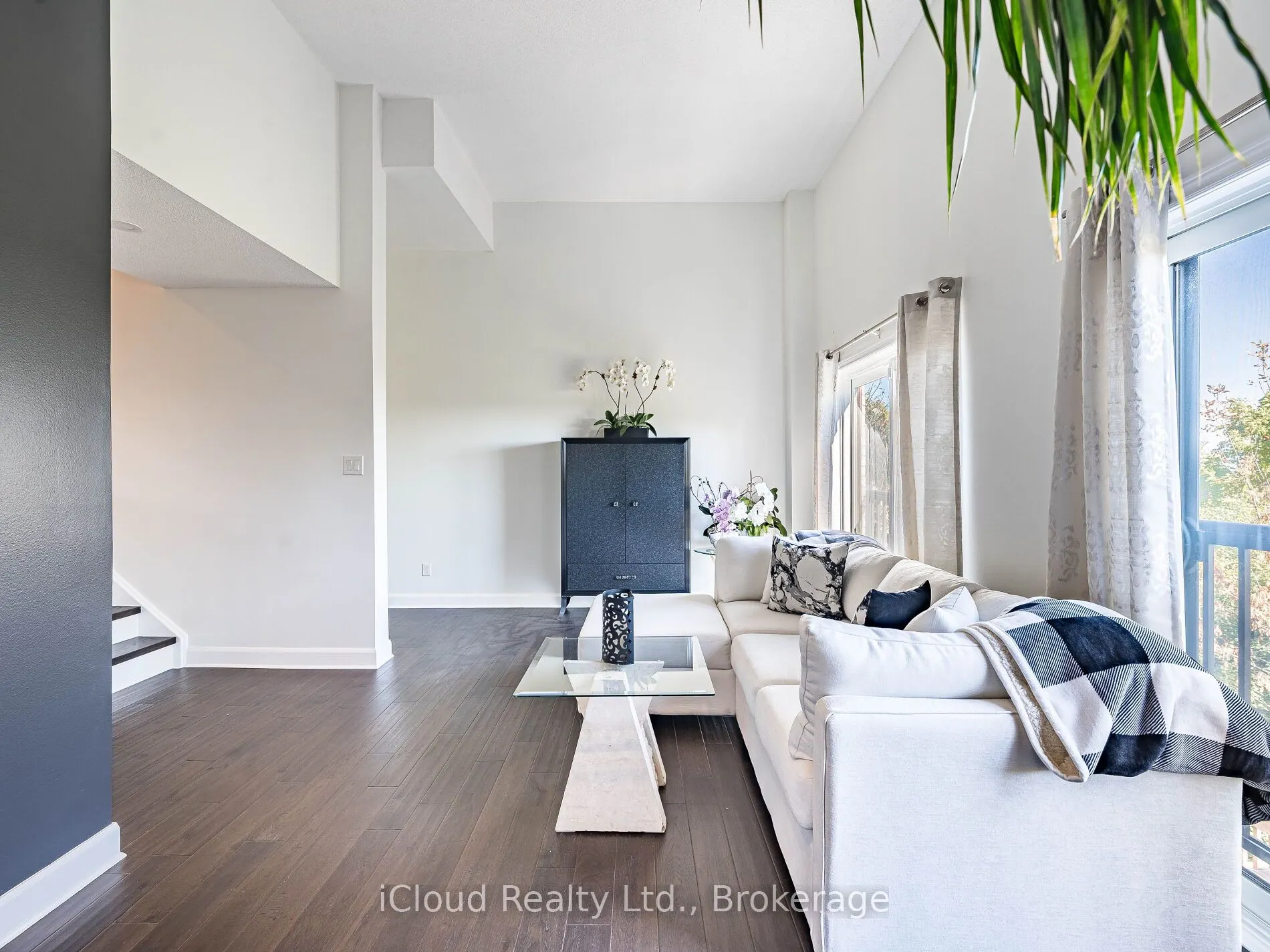 1100 Queens Avenue, #16