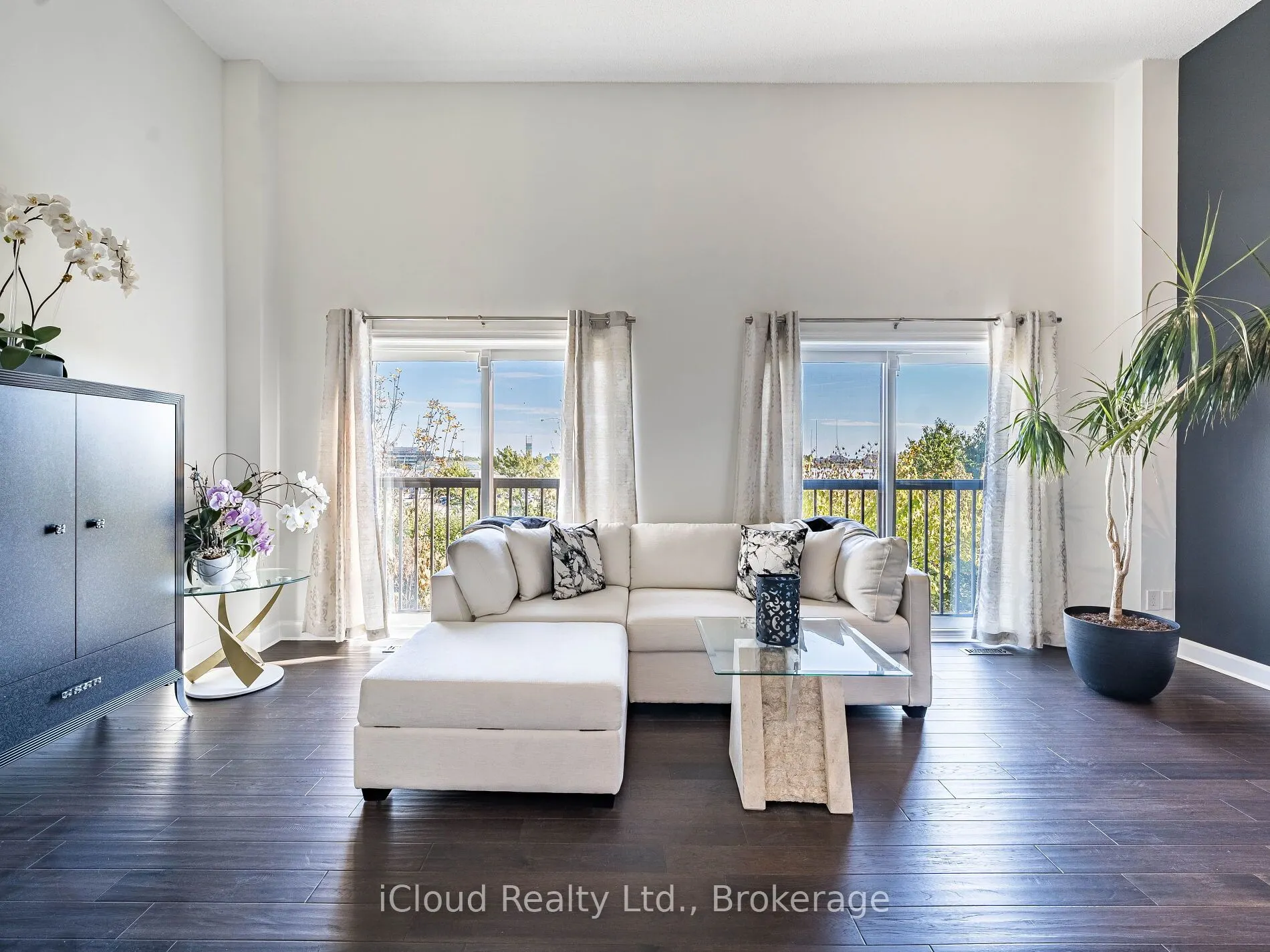 1100 Queens Avenue, #16