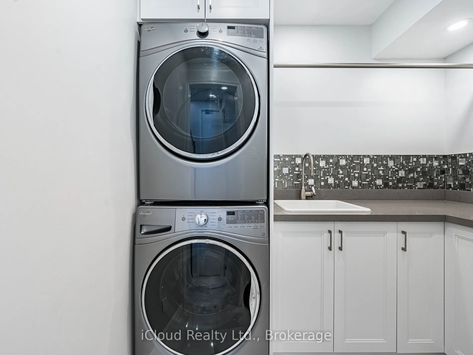 1100 Queens Avenue, #16
