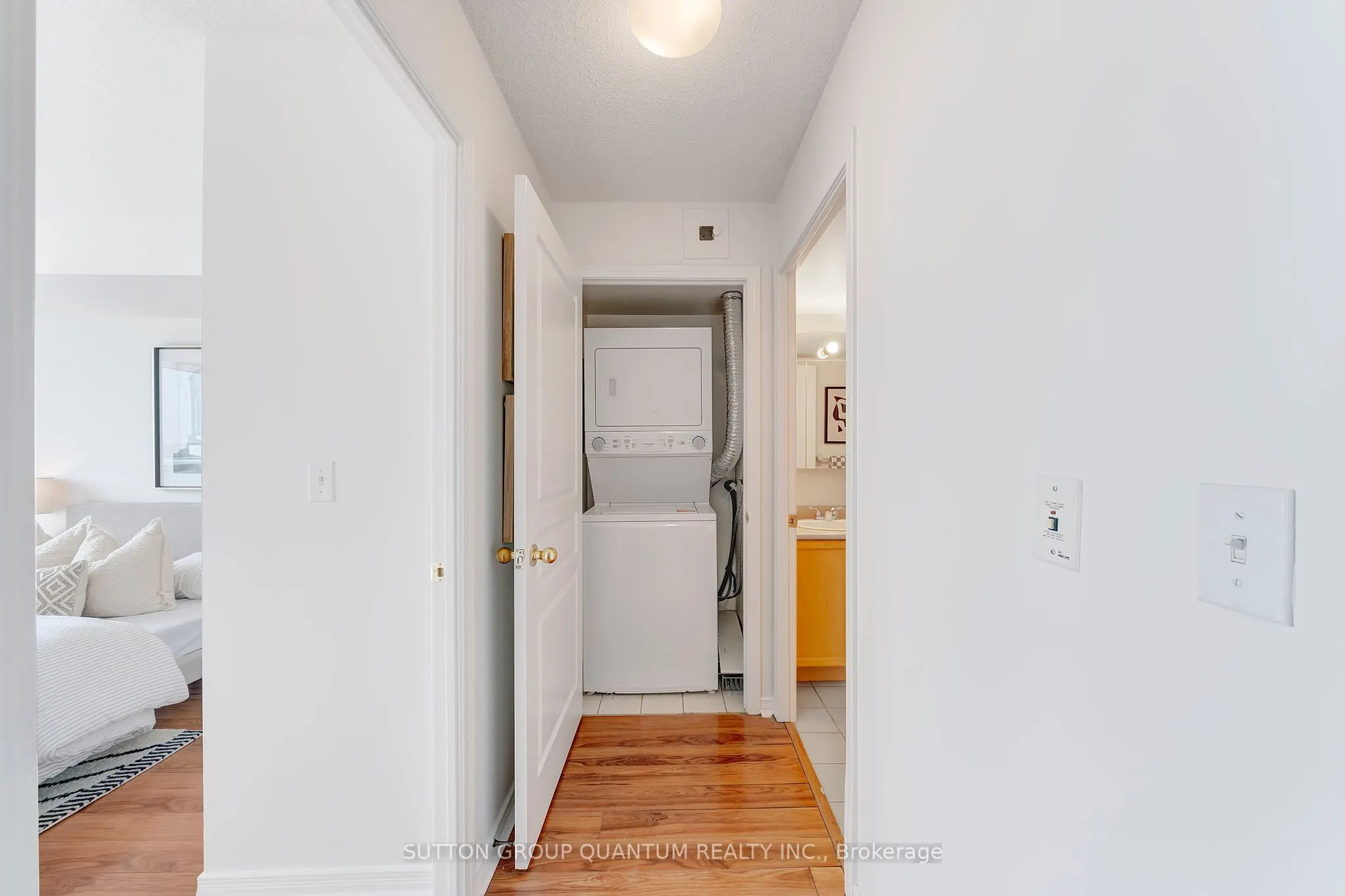 2585 Erin Centre Blvd. Boulevard, #703