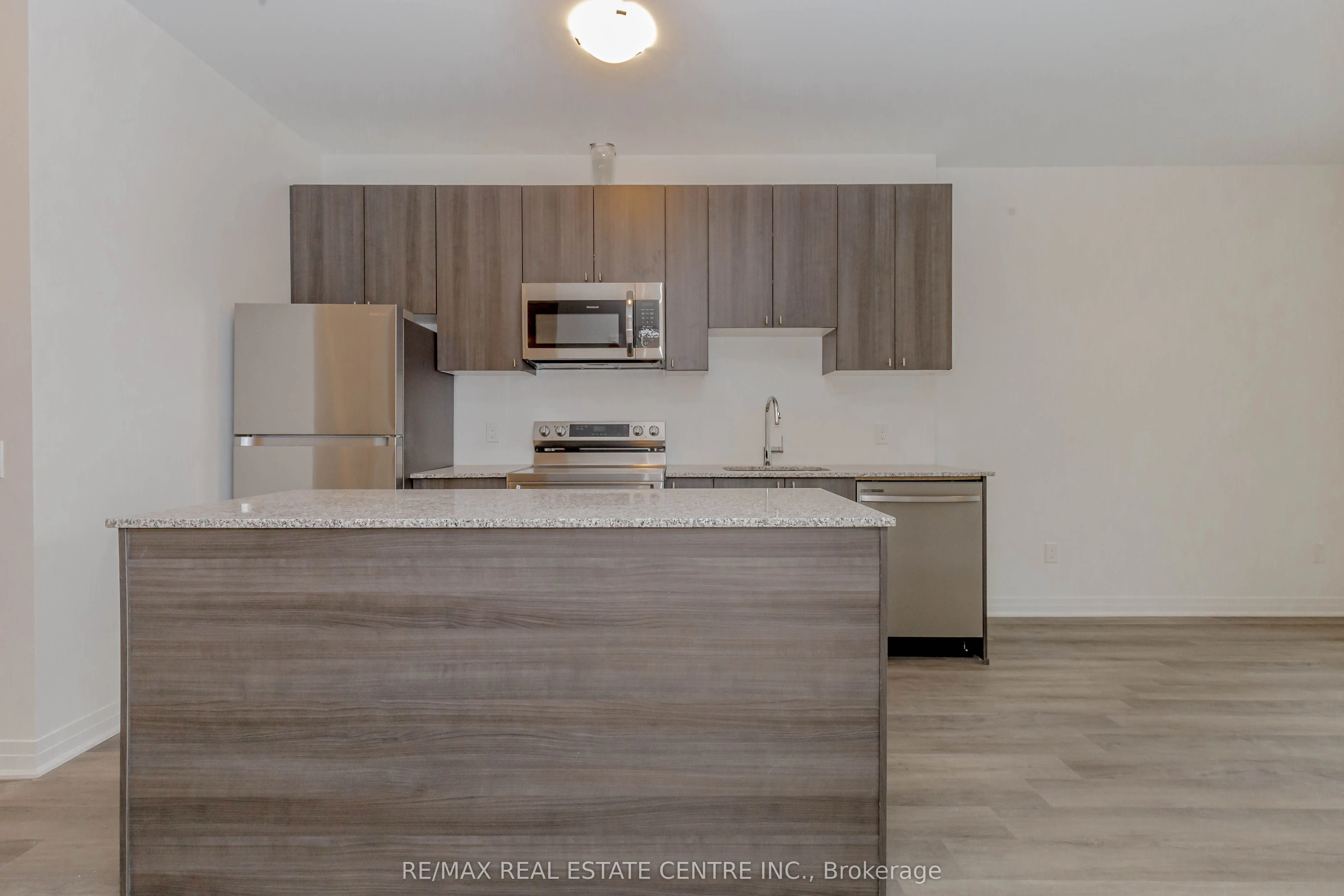 470 Gordon Krantz Avenue, #219