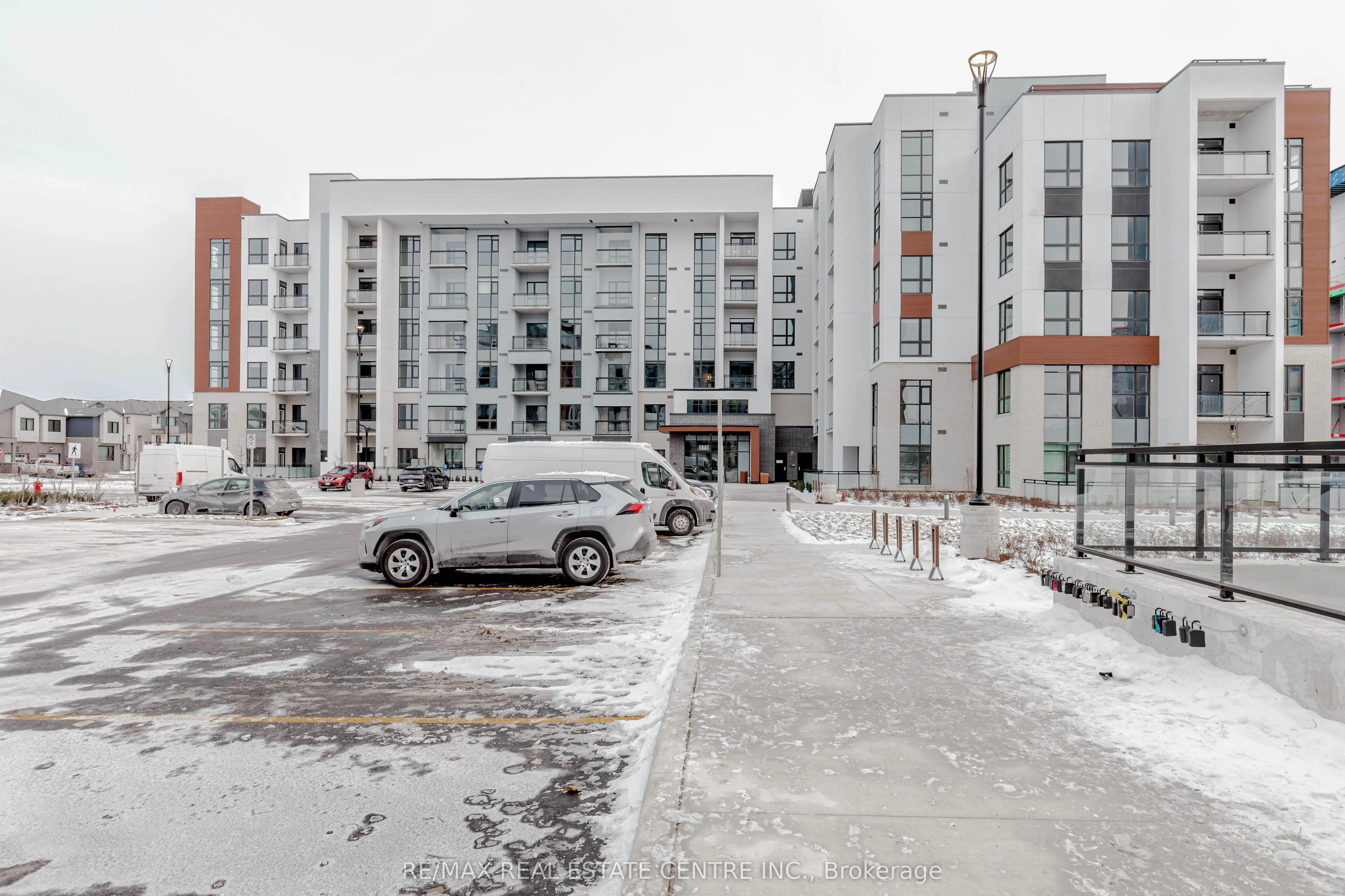 470 Gordon Krantz Avenue, #219