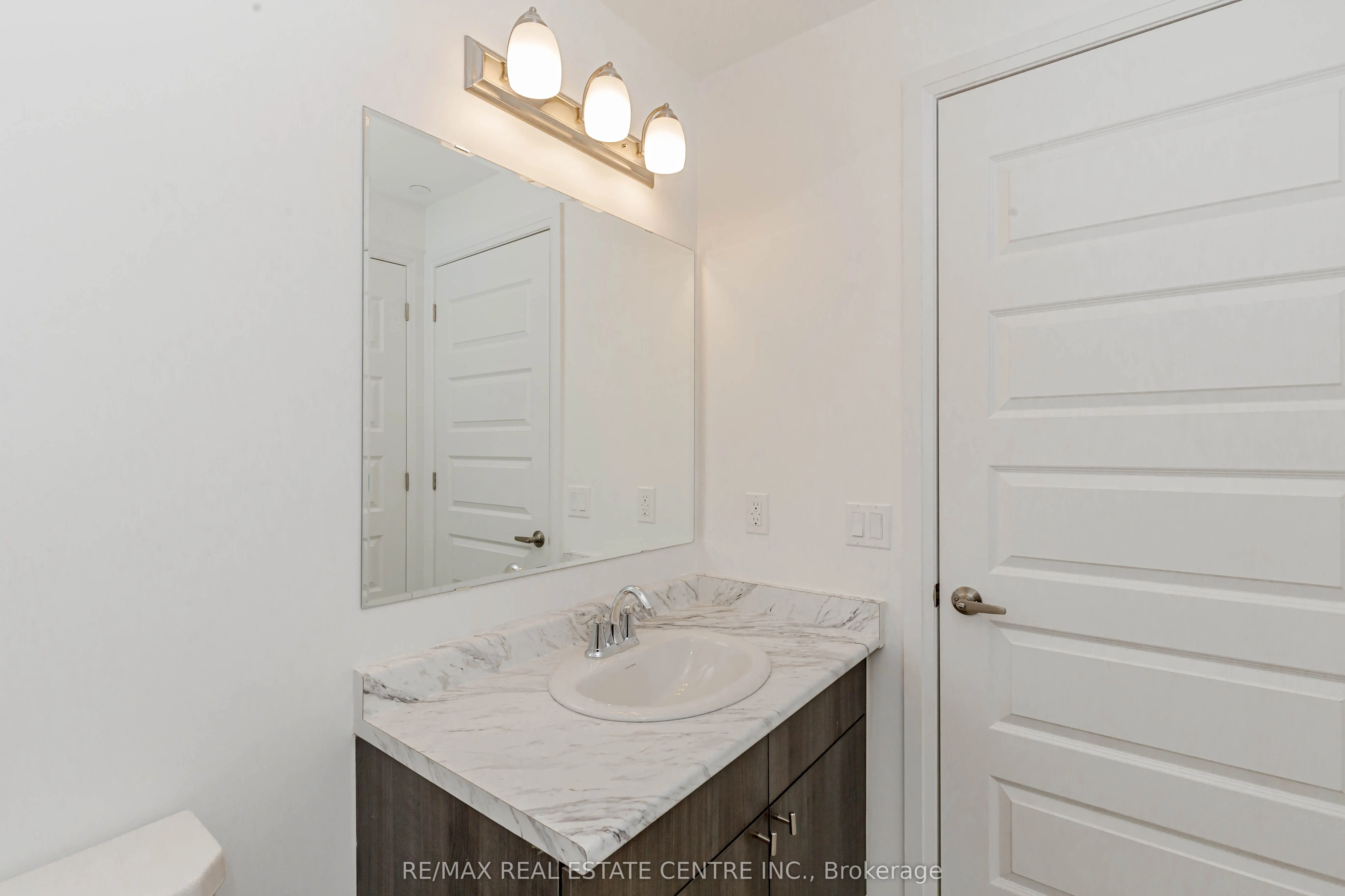 470 Gordon Krantz Avenue, #219
