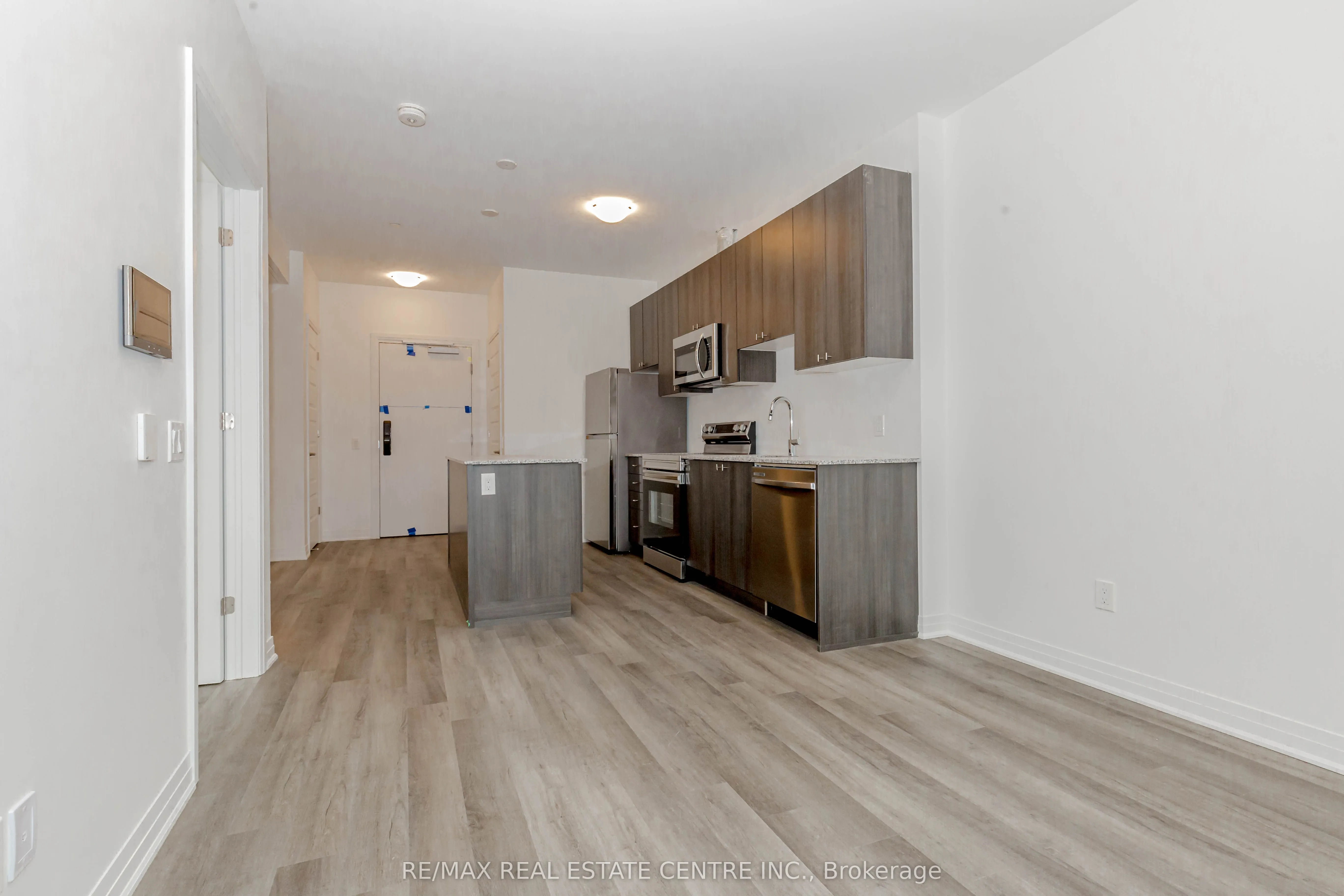 470 Gordon Krantz Avenue, #219