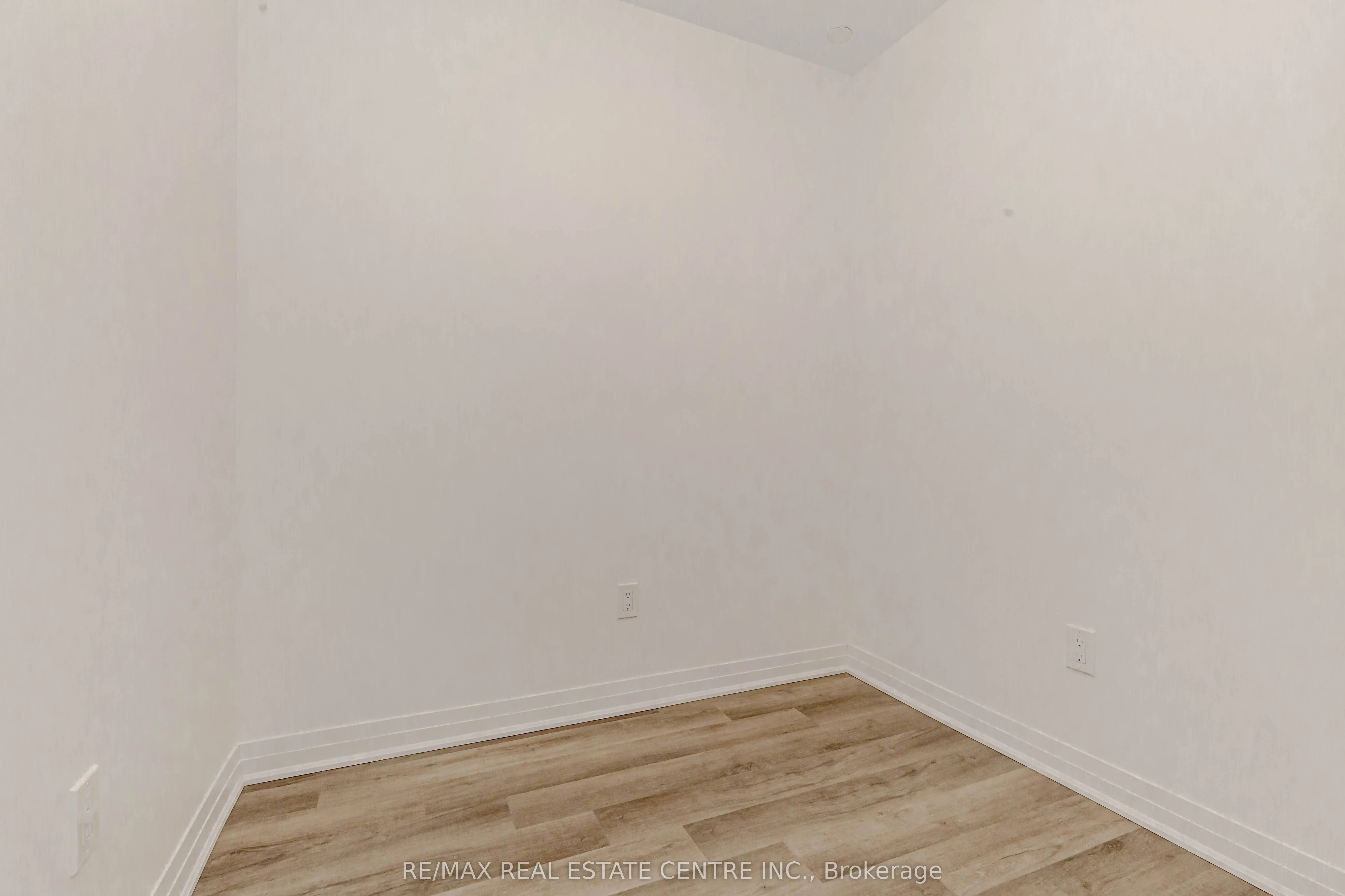470 Gordon Krantz Avenue, #219