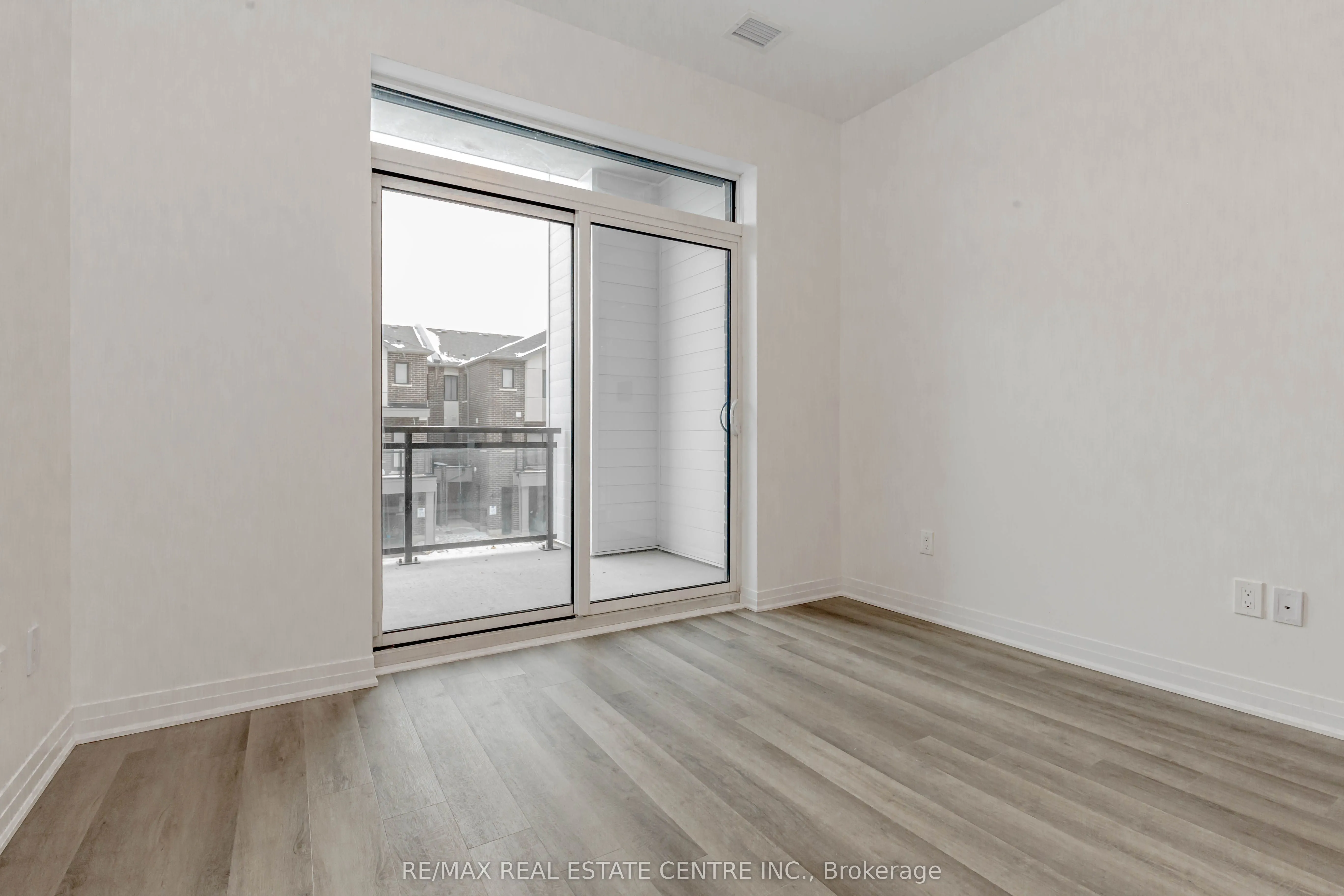 470 Gordon Krantz Avenue, #219