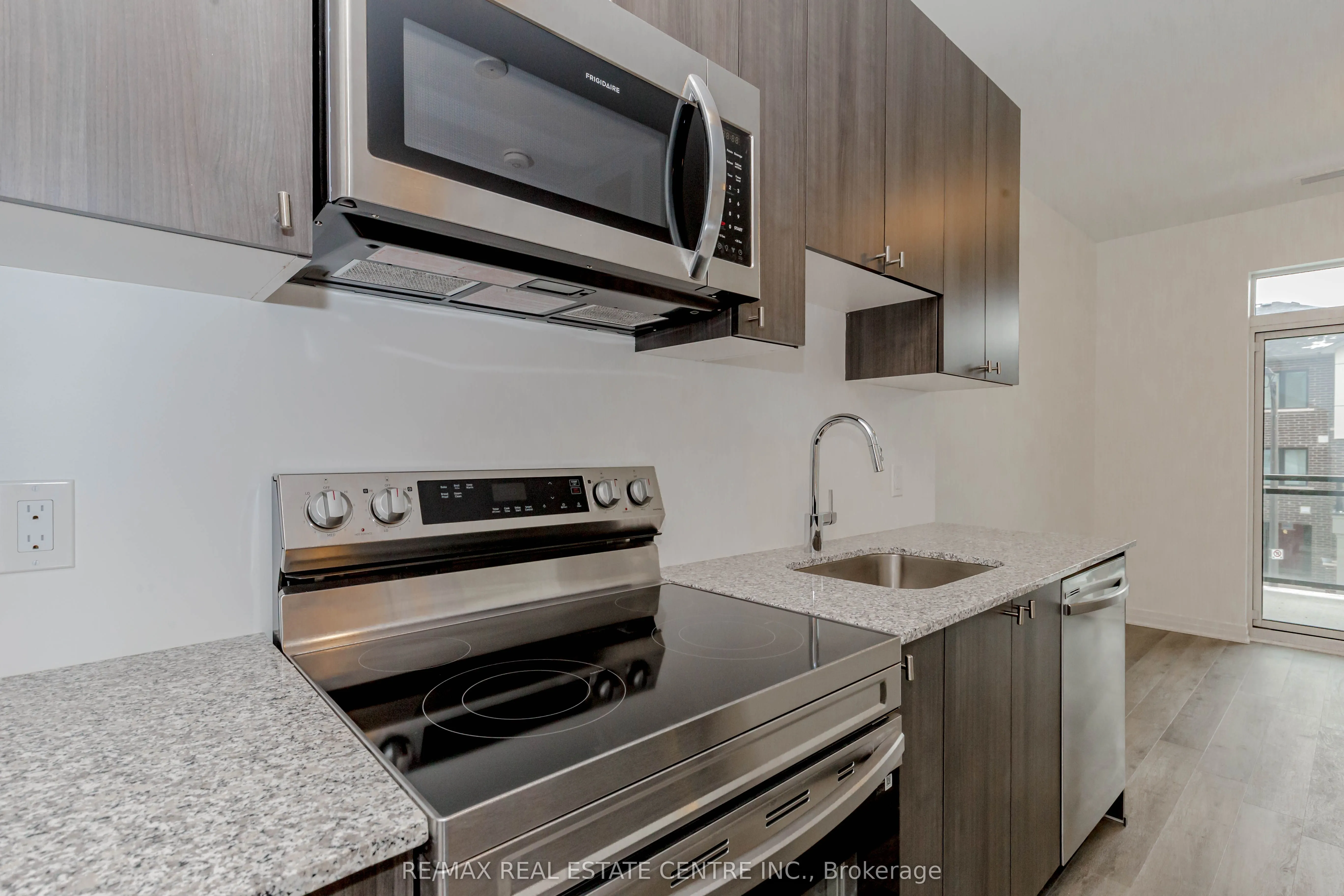 470 Gordon Krantz Avenue, #219