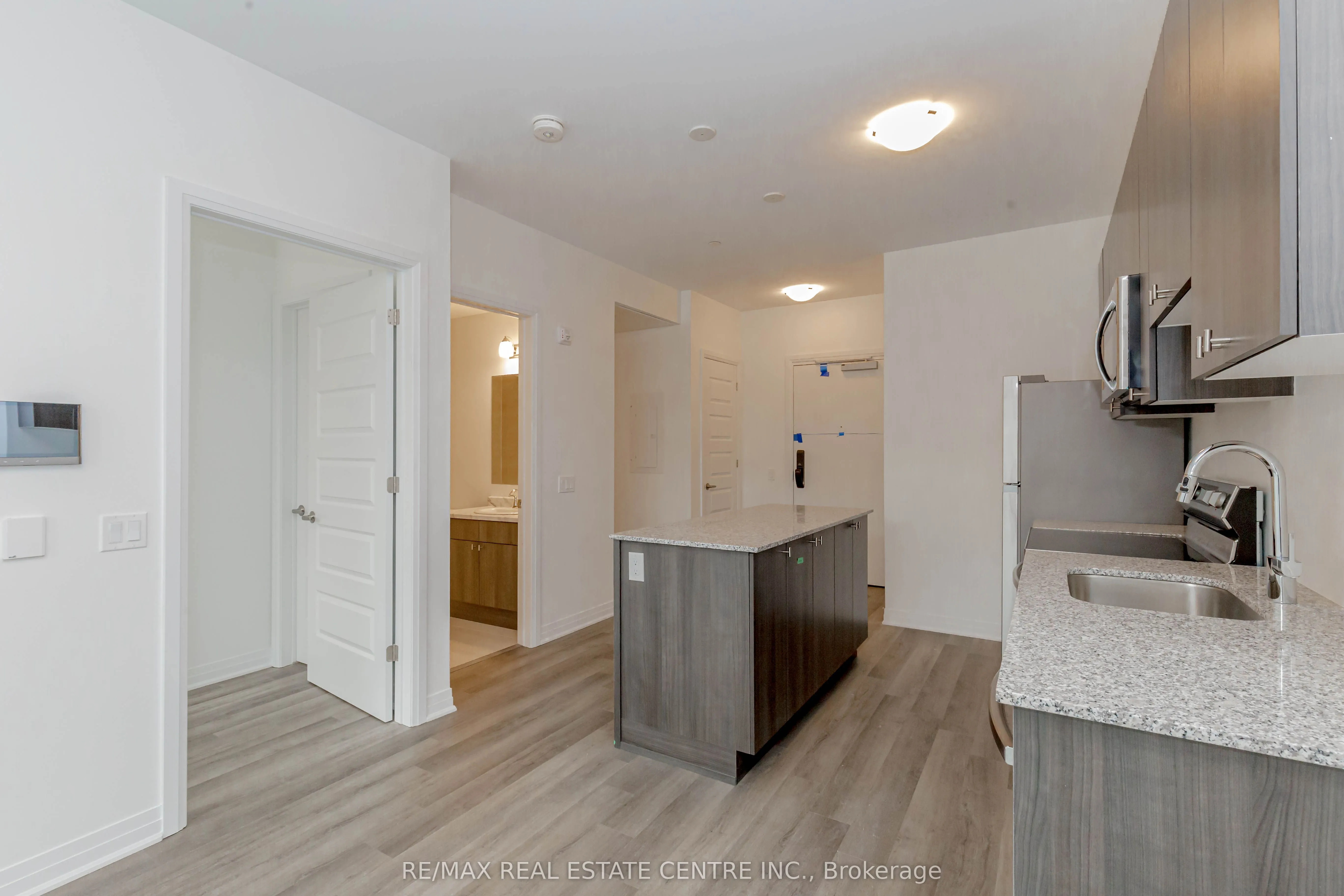 470 Gordon Krantz Avenue, #219