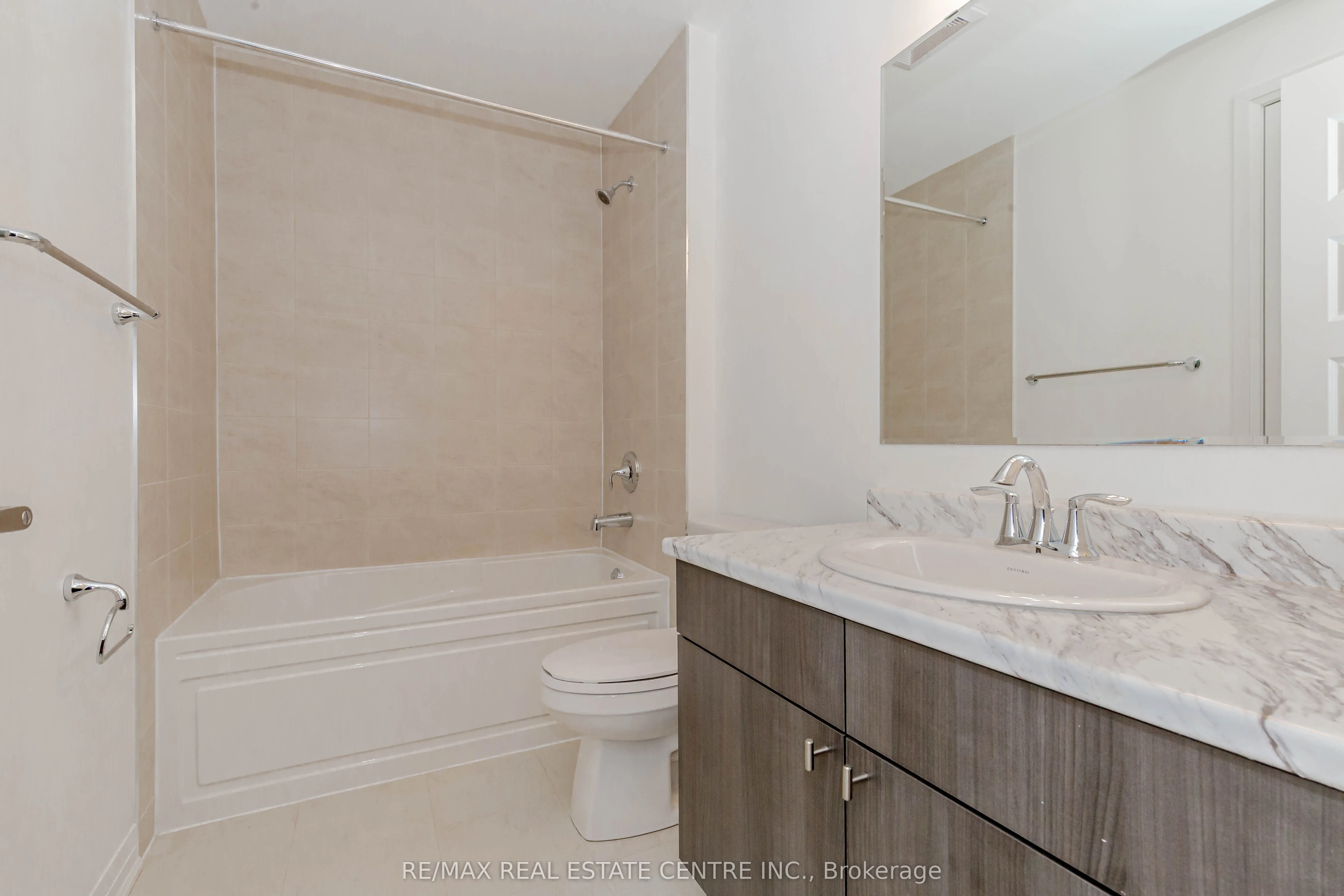 470 Gordon Krantz Avenue, #219