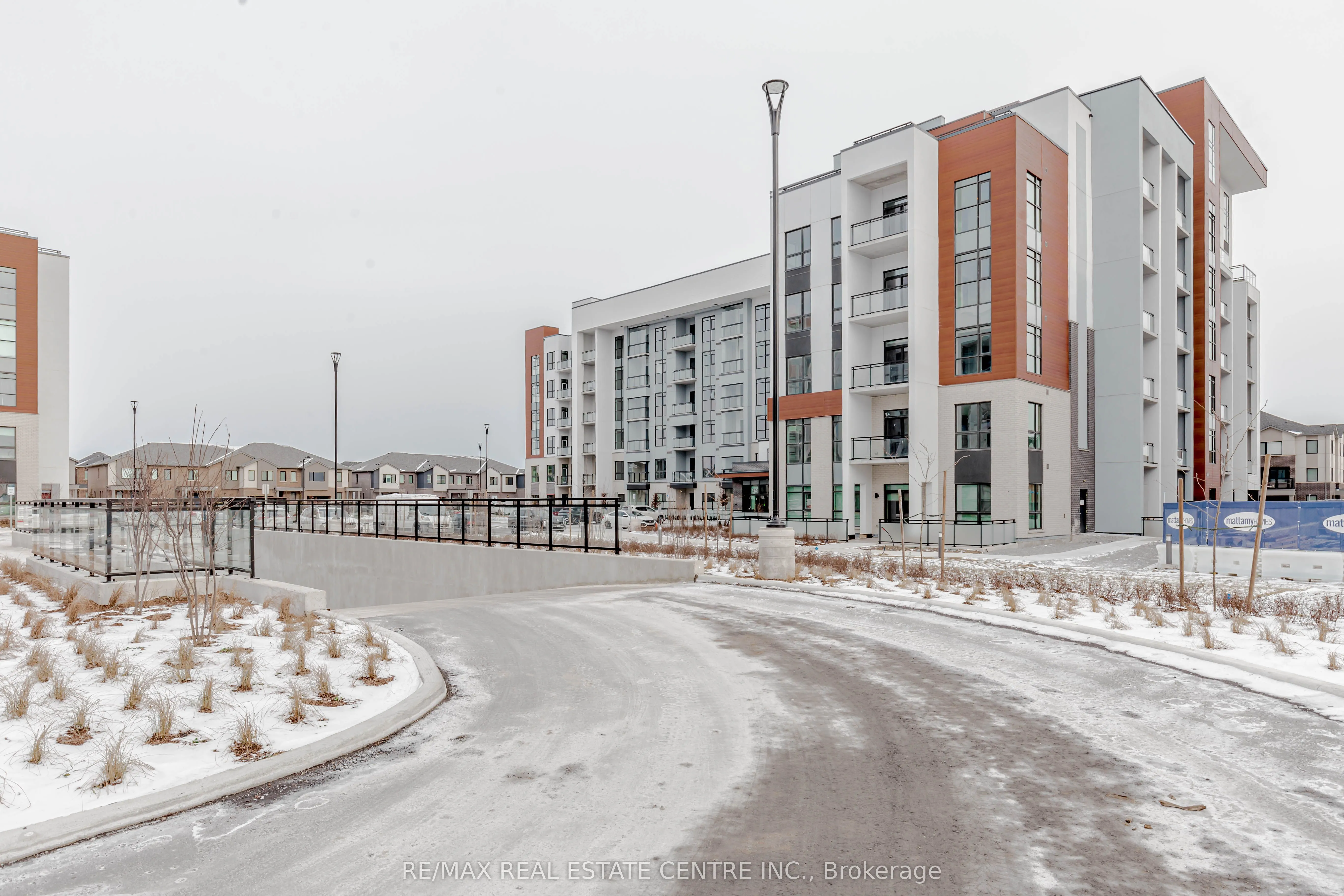 470 Gordon Krantz Avenue, #219