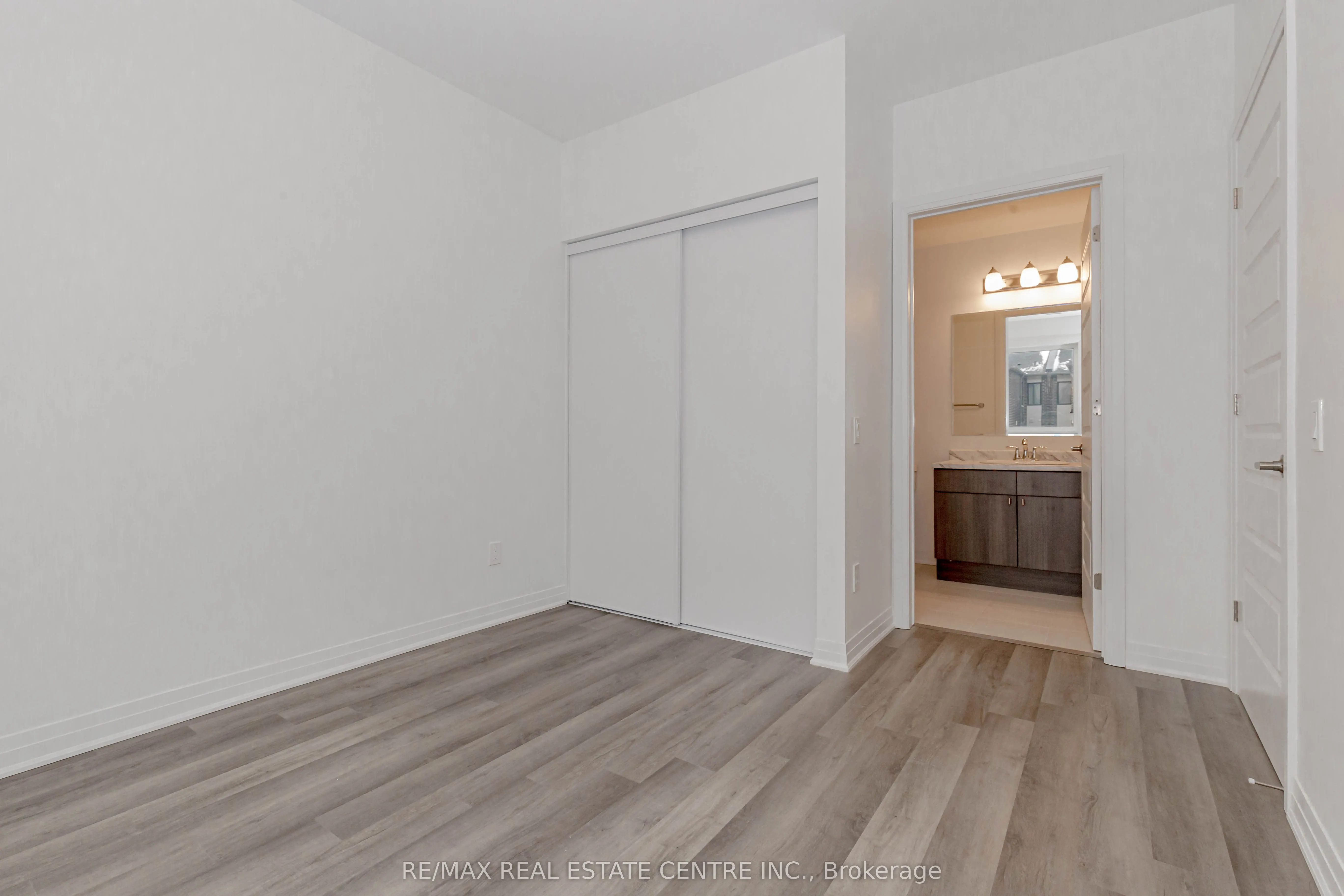 470 Gordon Krantz Avenue, #219