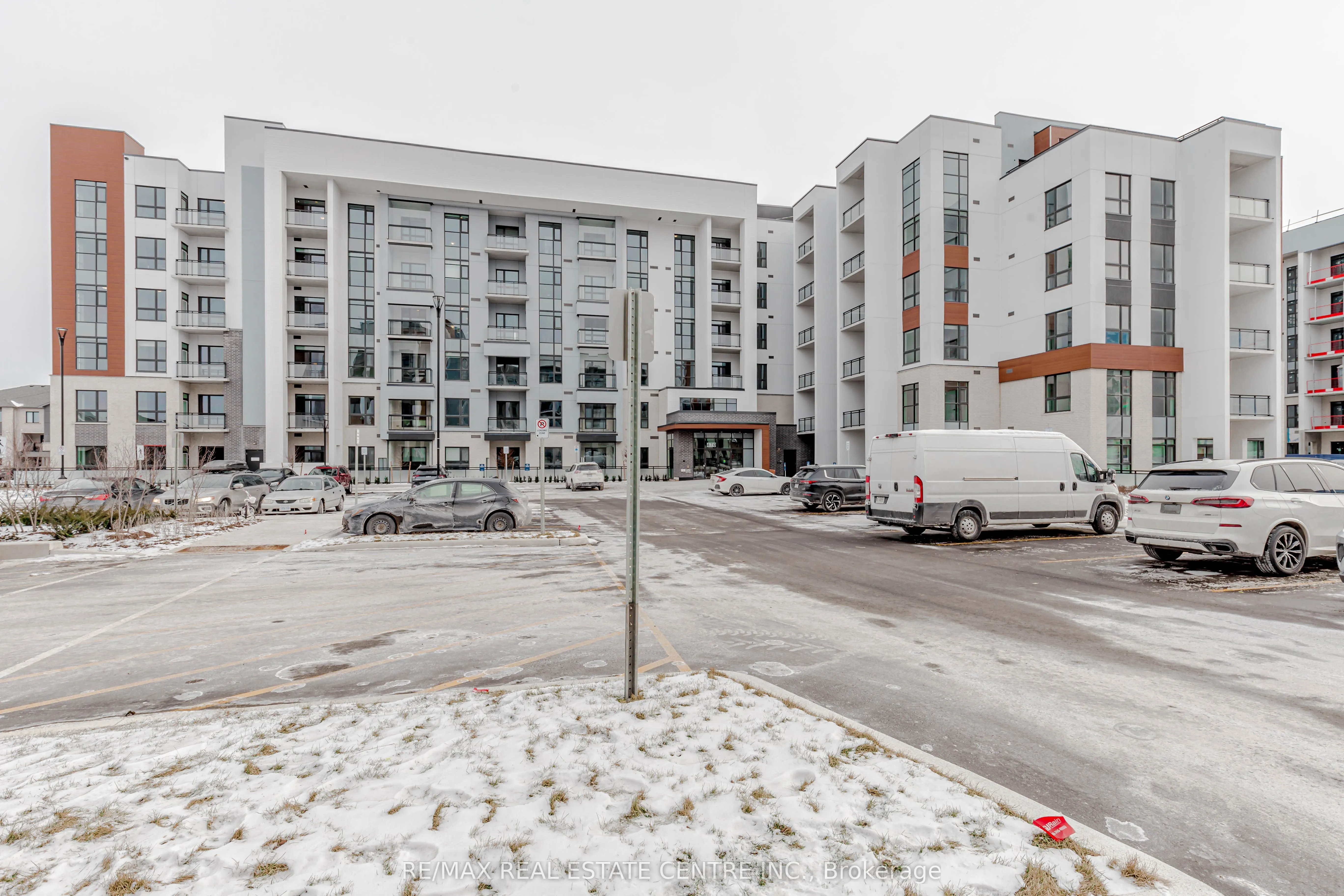 470 Gordon Krantz Avenue, #219