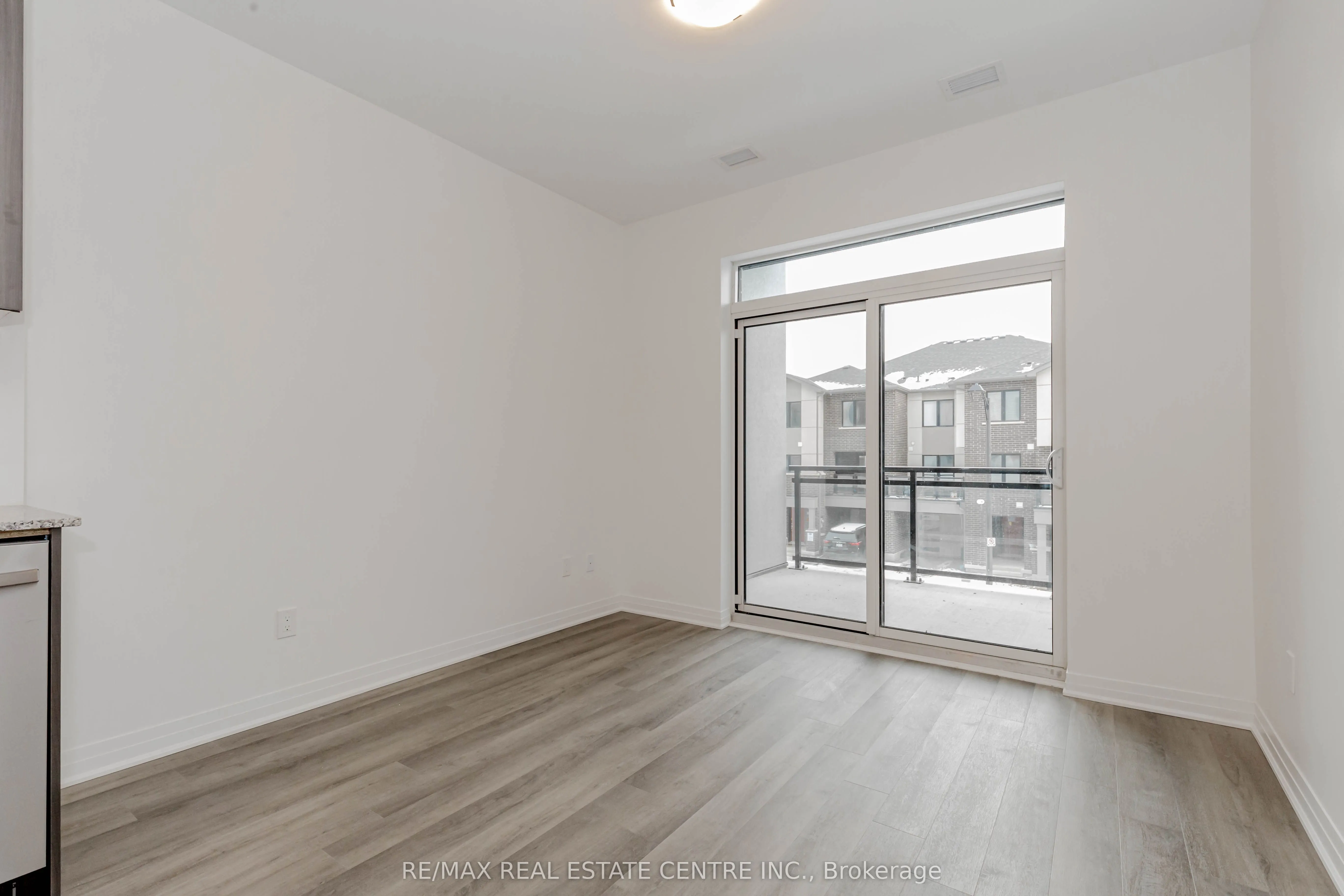 470 Gordon Krantz Avenue, #219