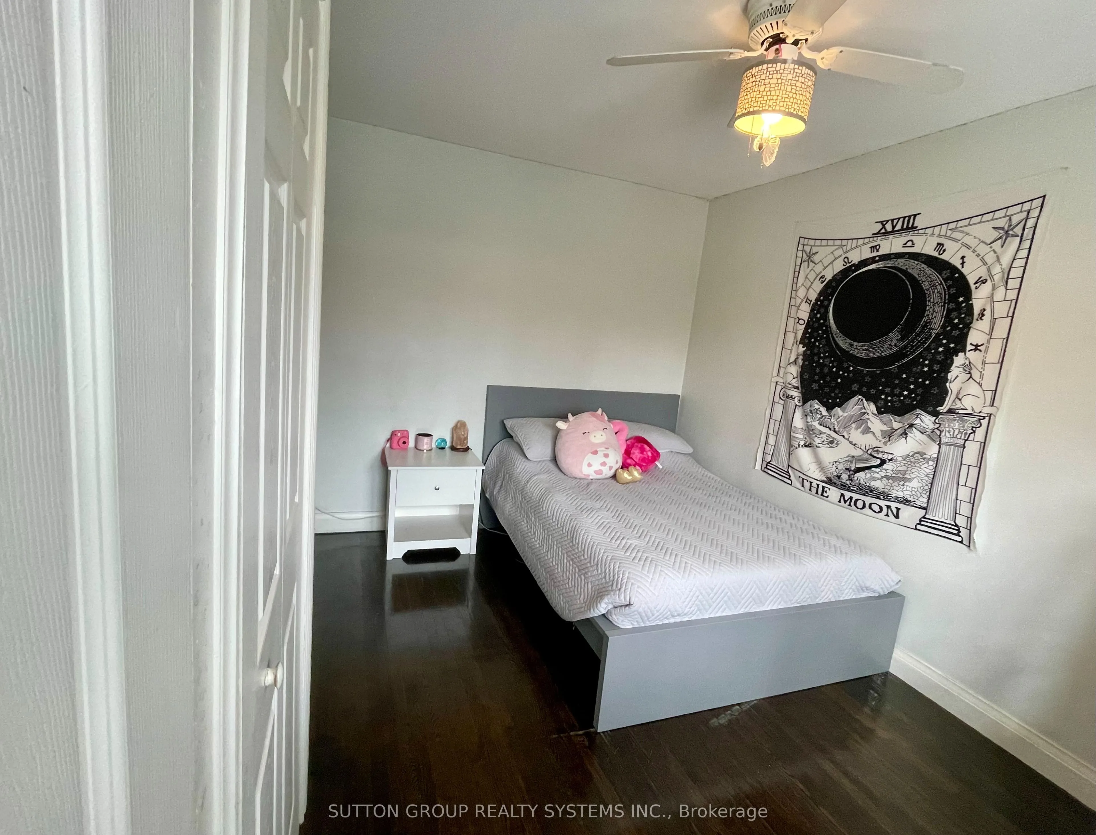 1 Elmlea Avenue