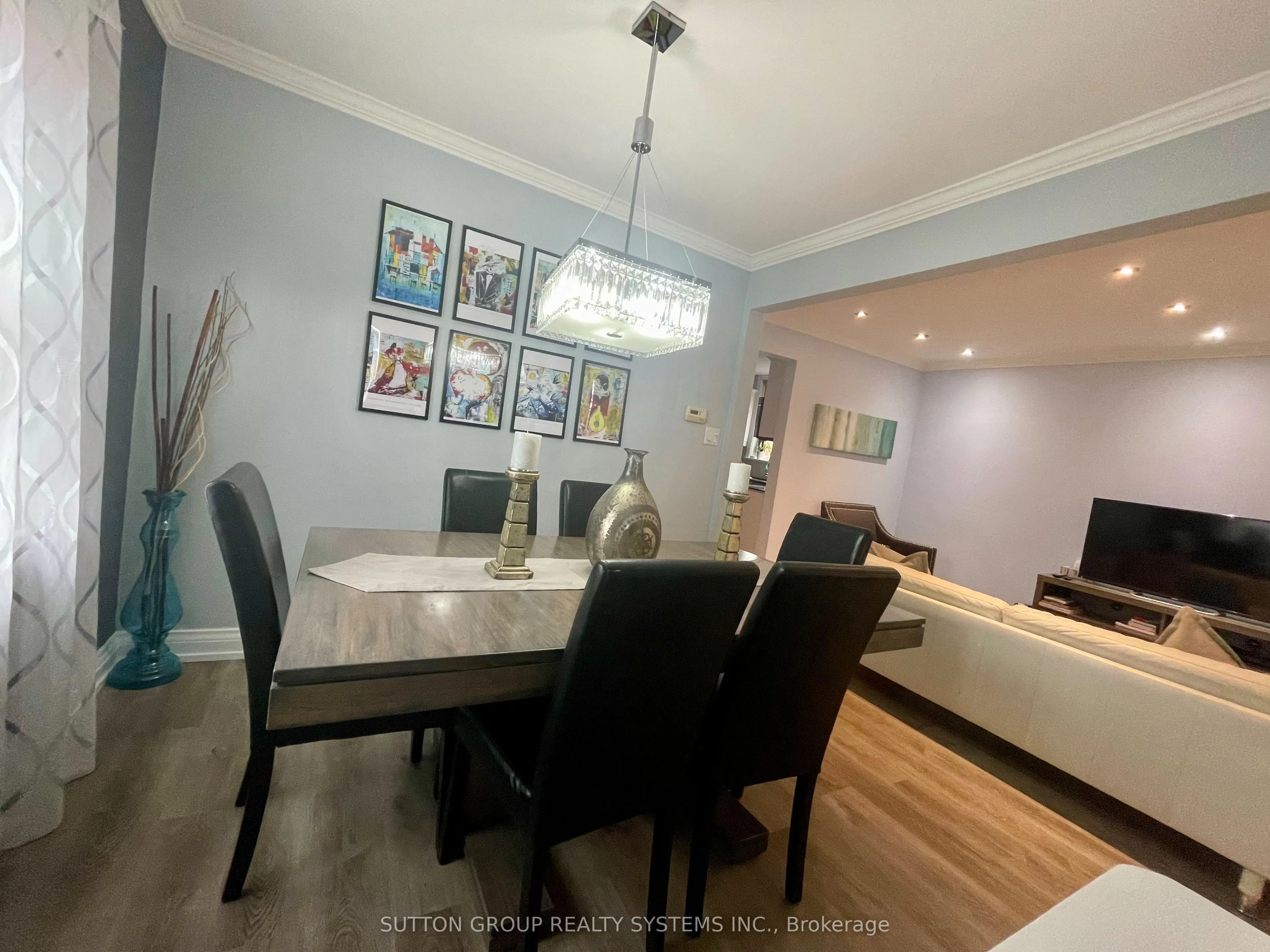 1 Elmlea Avenue