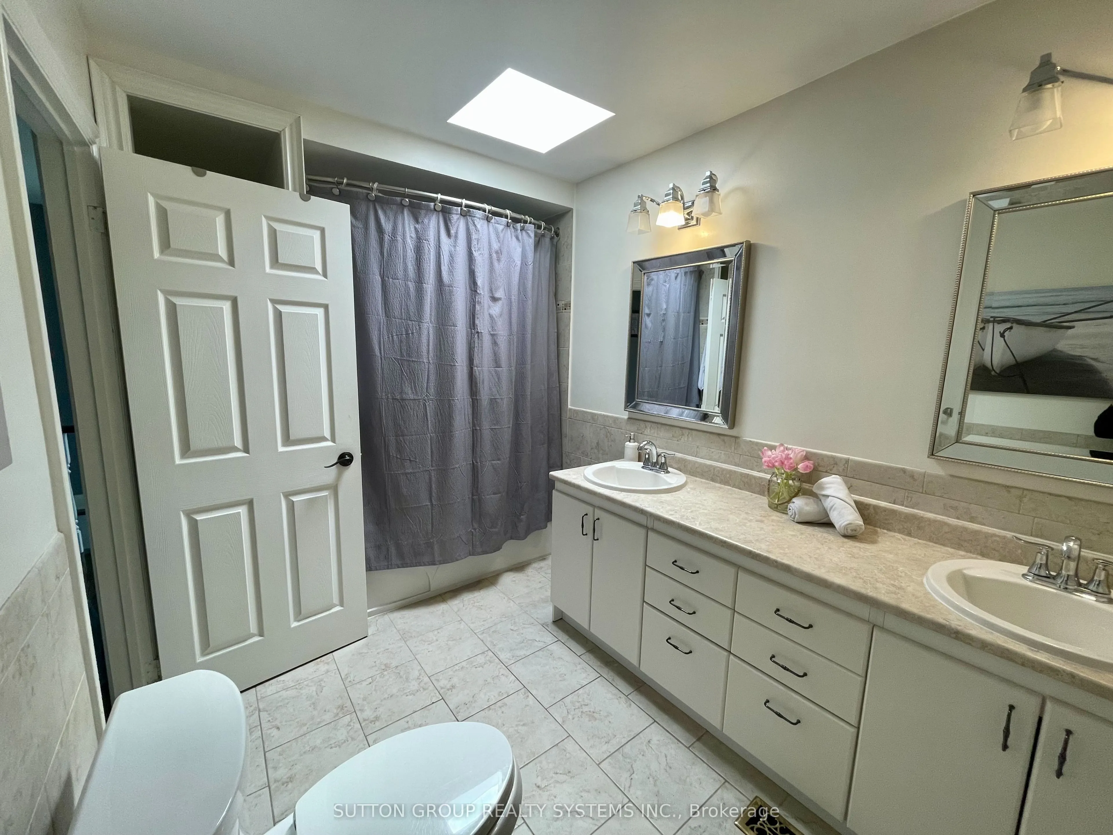 1 Elmlea Avenue