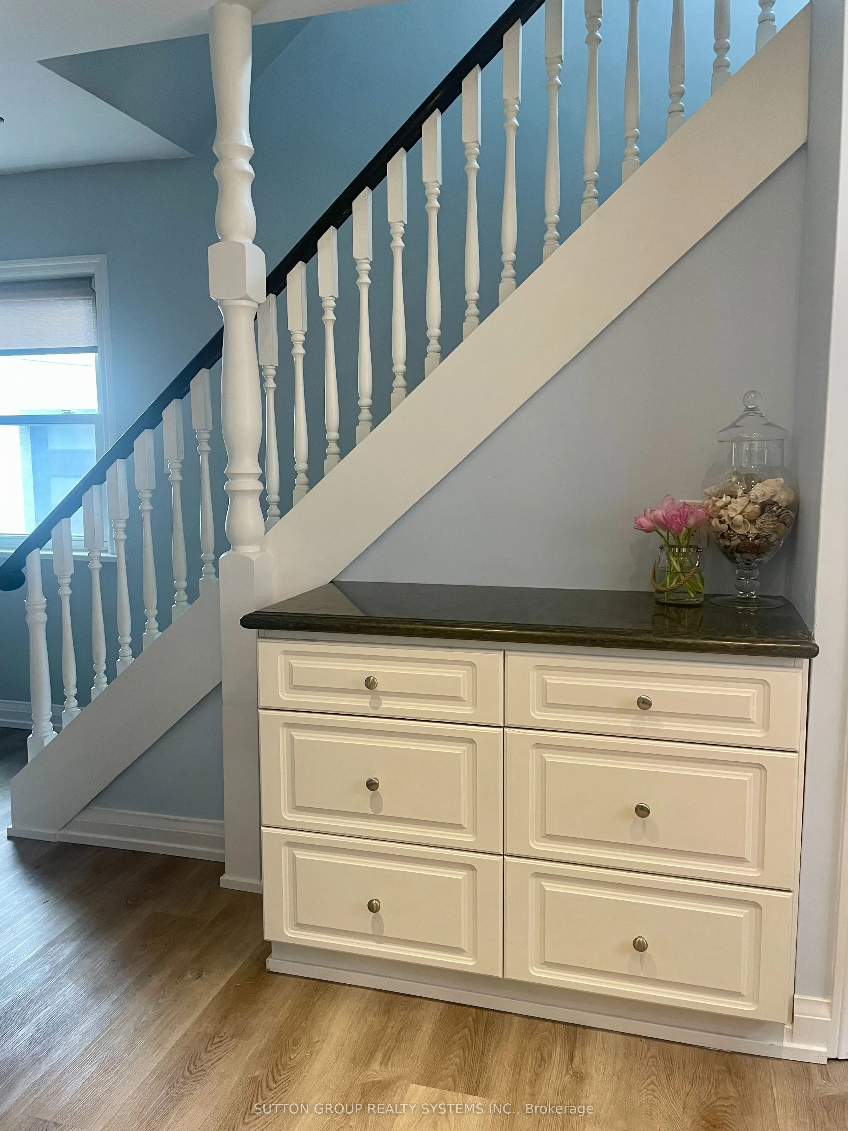 1 Elmlea Avenue