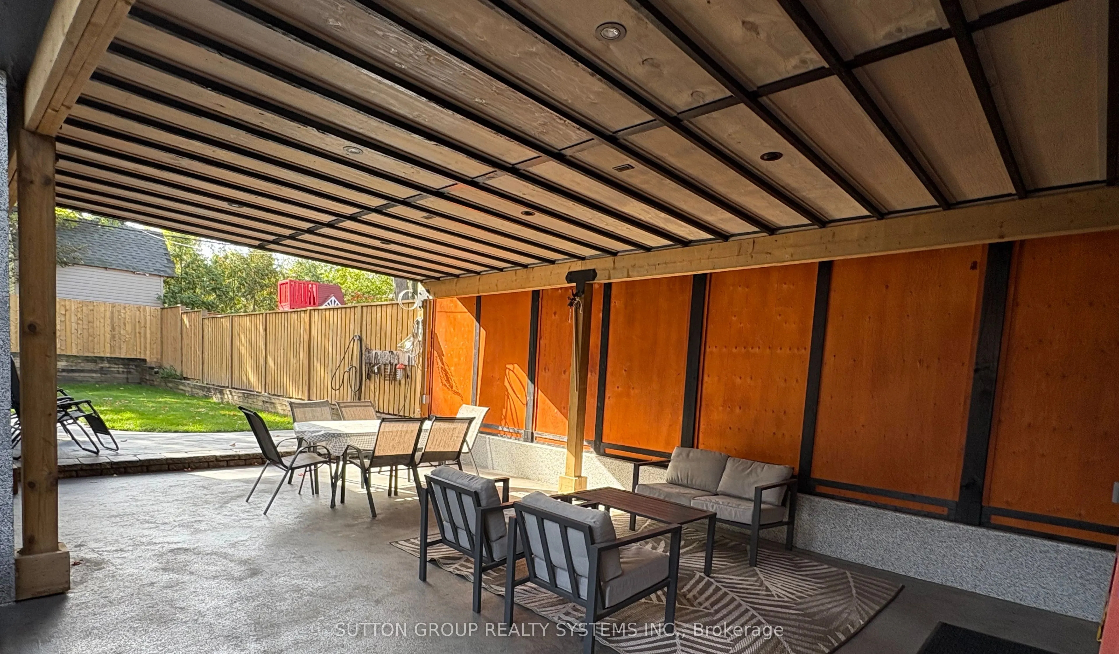 1 Elmlea Avenue