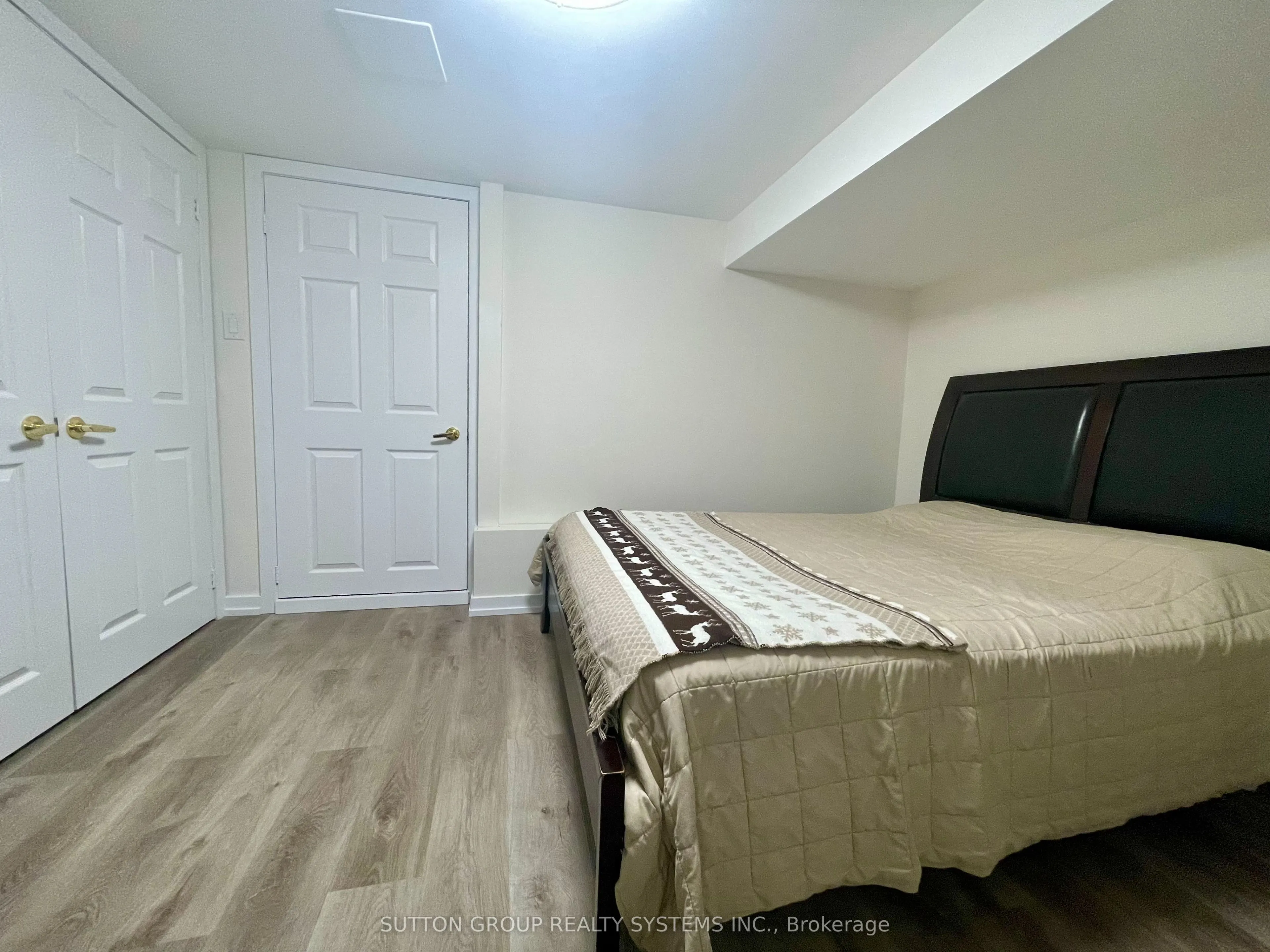 1 Elmlea Avenue