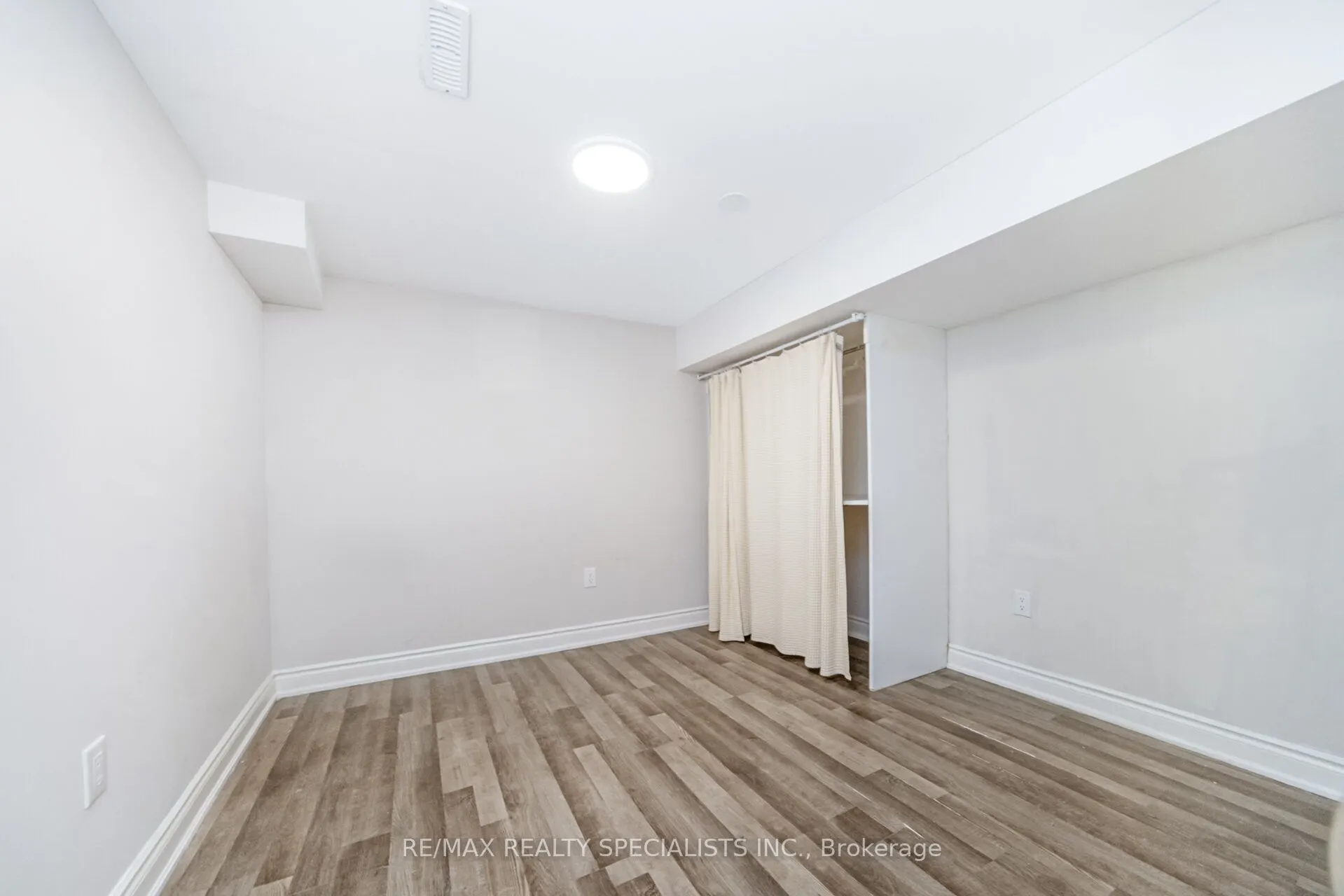 46 Hindquarter Court