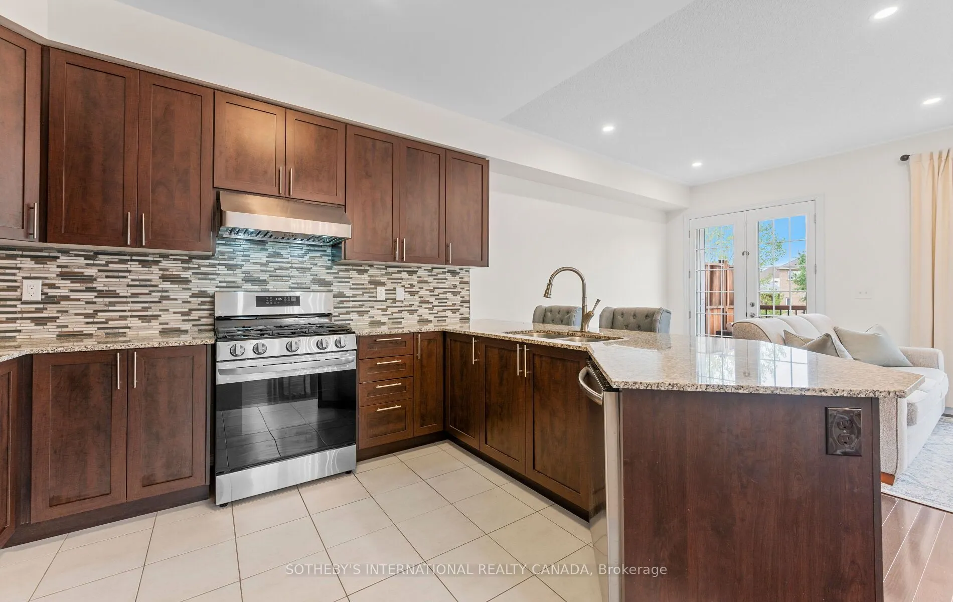 745 Farmstead Drive, #21