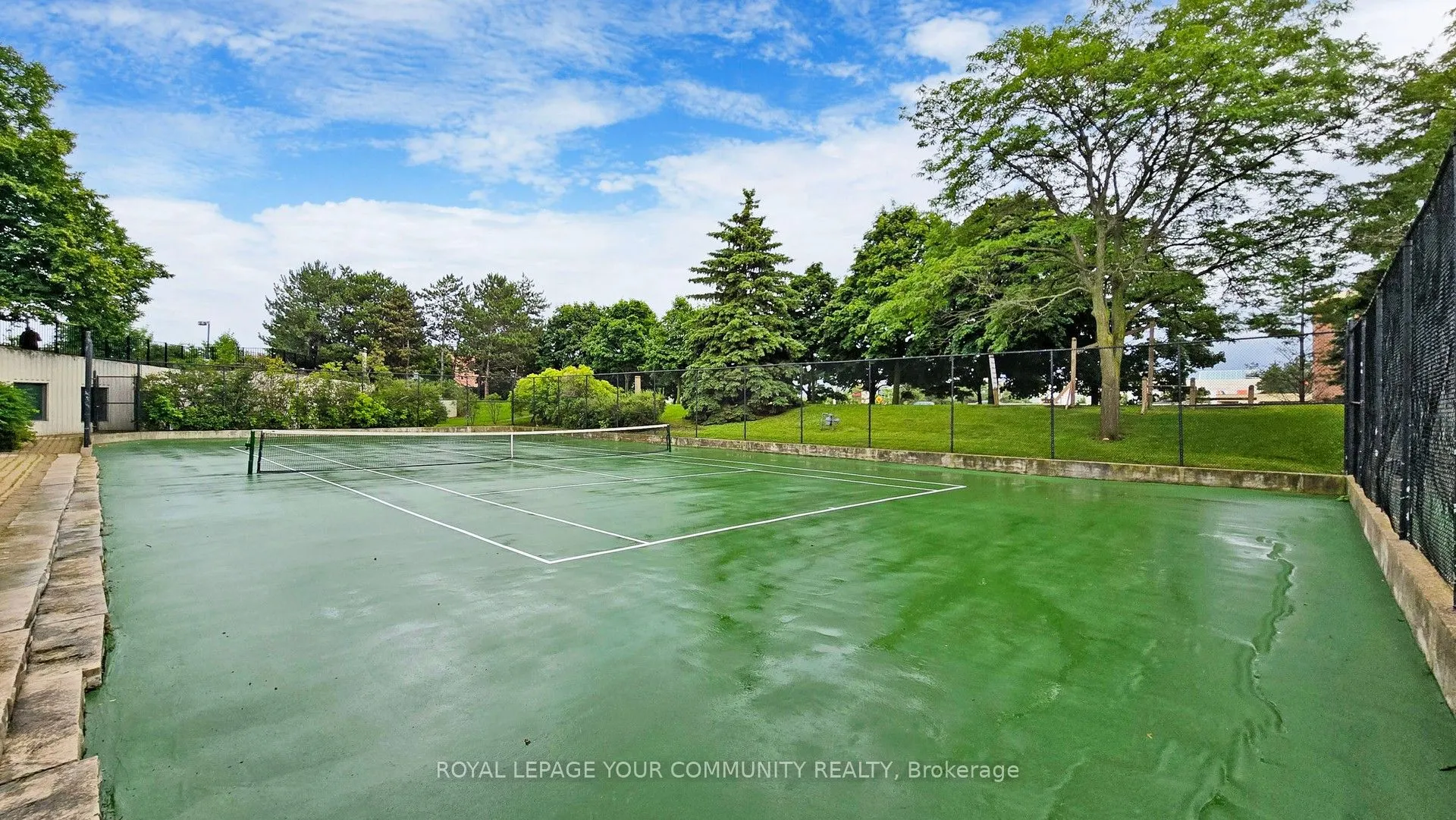 24 Hanover Road, #404