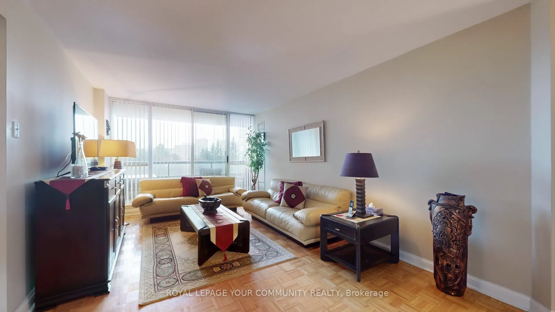 24 Hanover Road, #404