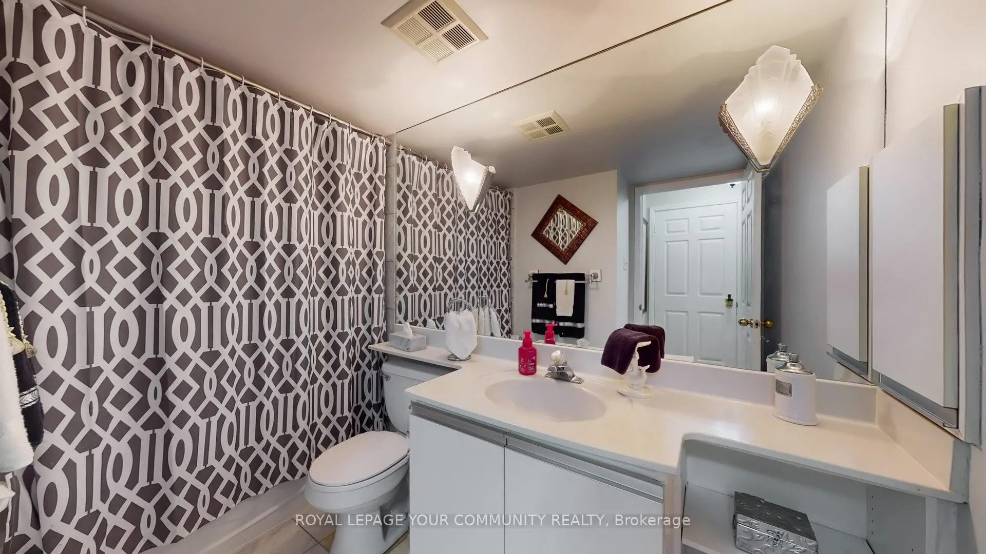 24 Hanover Road, #404