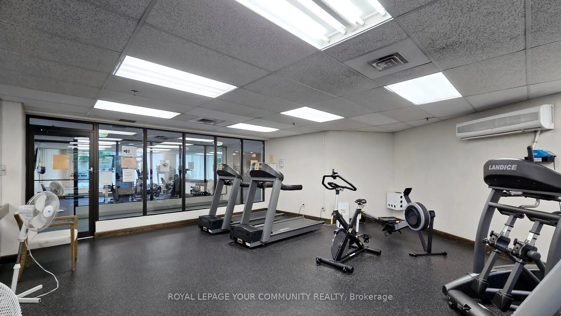 24 Hanover Road, #404