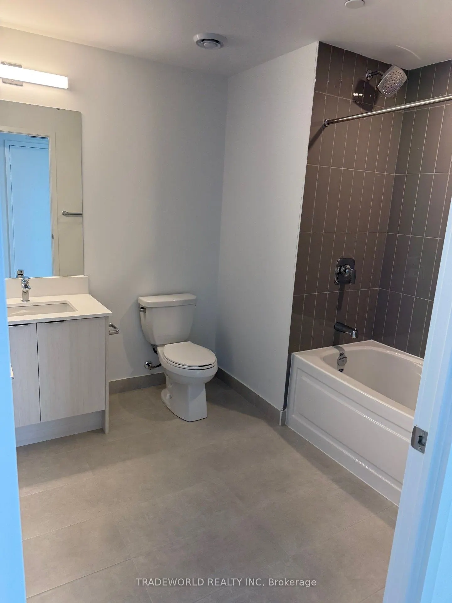 225 Malta Avenue, #2008