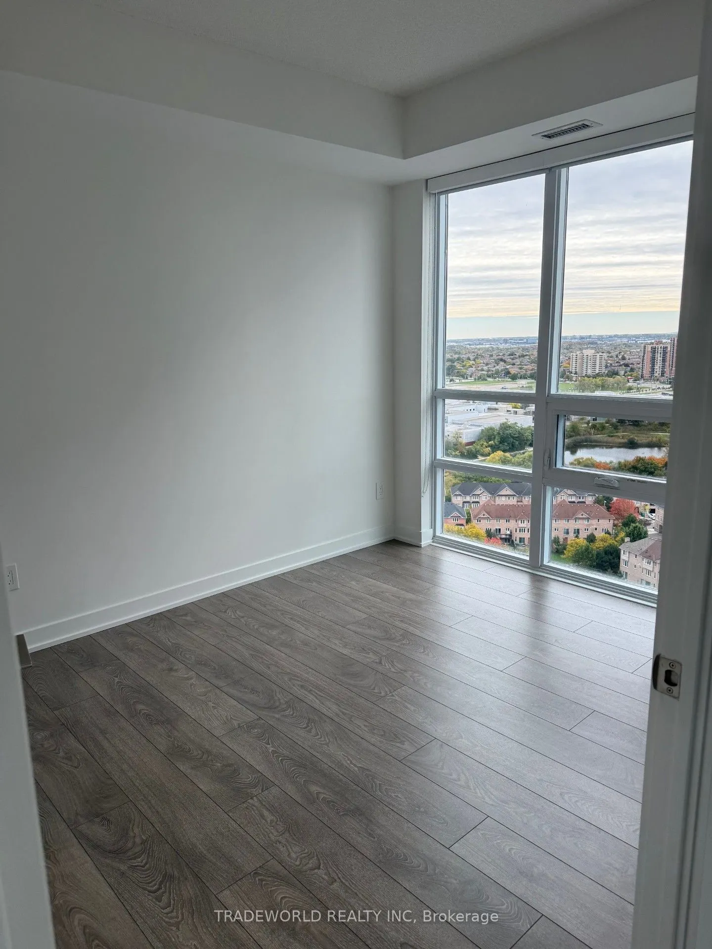 225 Malta Avenue, #2008