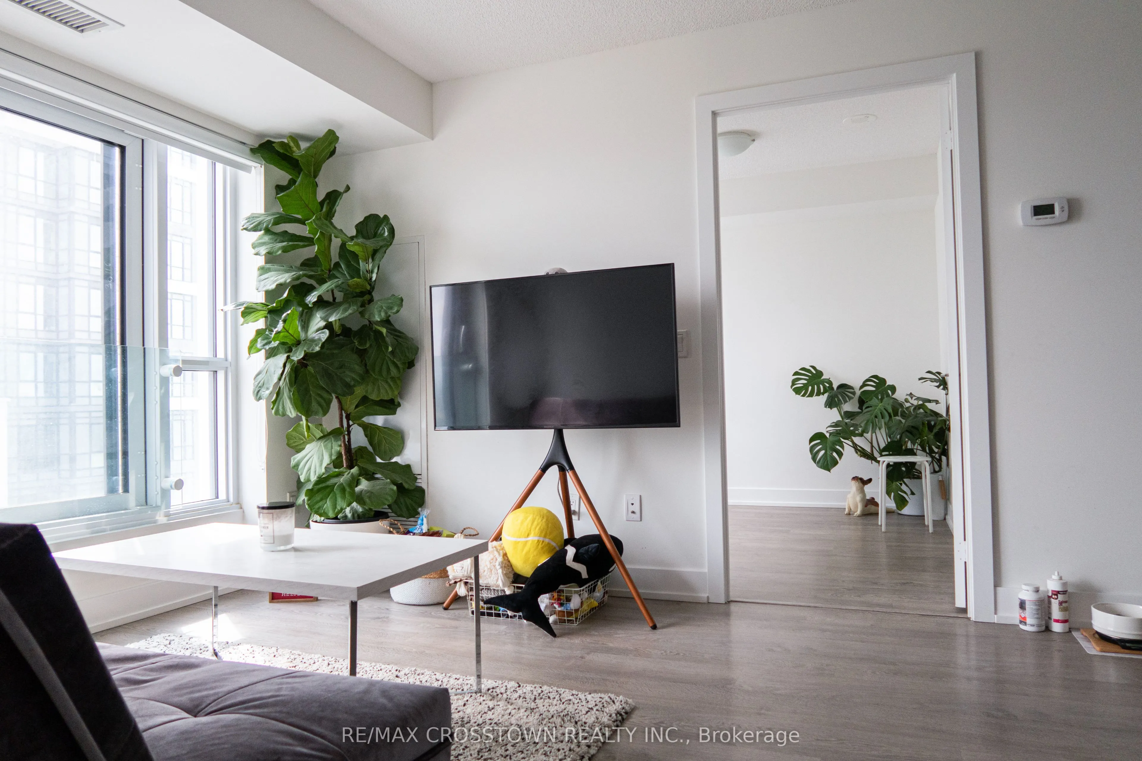 7 Mabelle Avenue, #2901