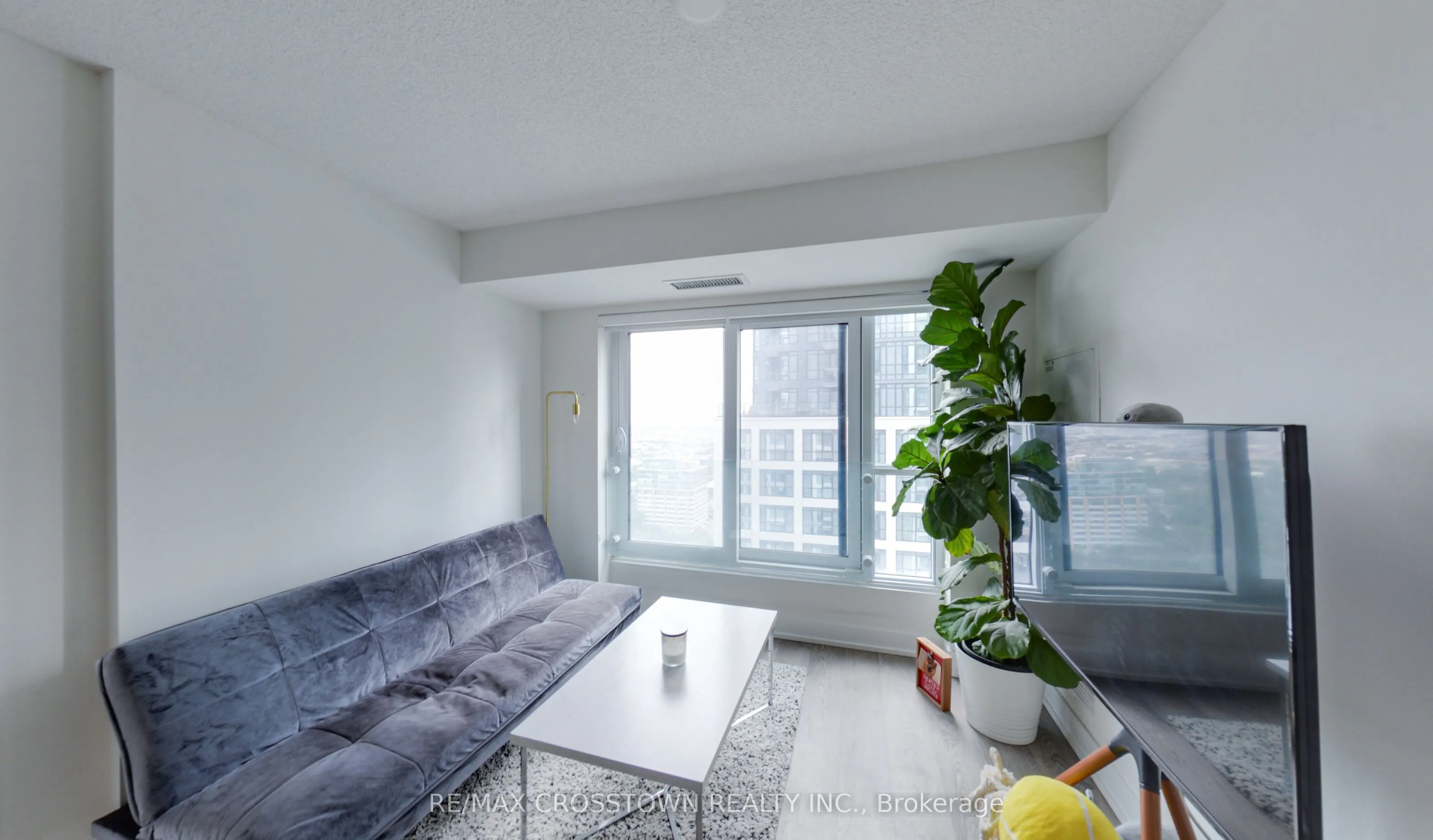 7 Mabelle Avenue, #2901
