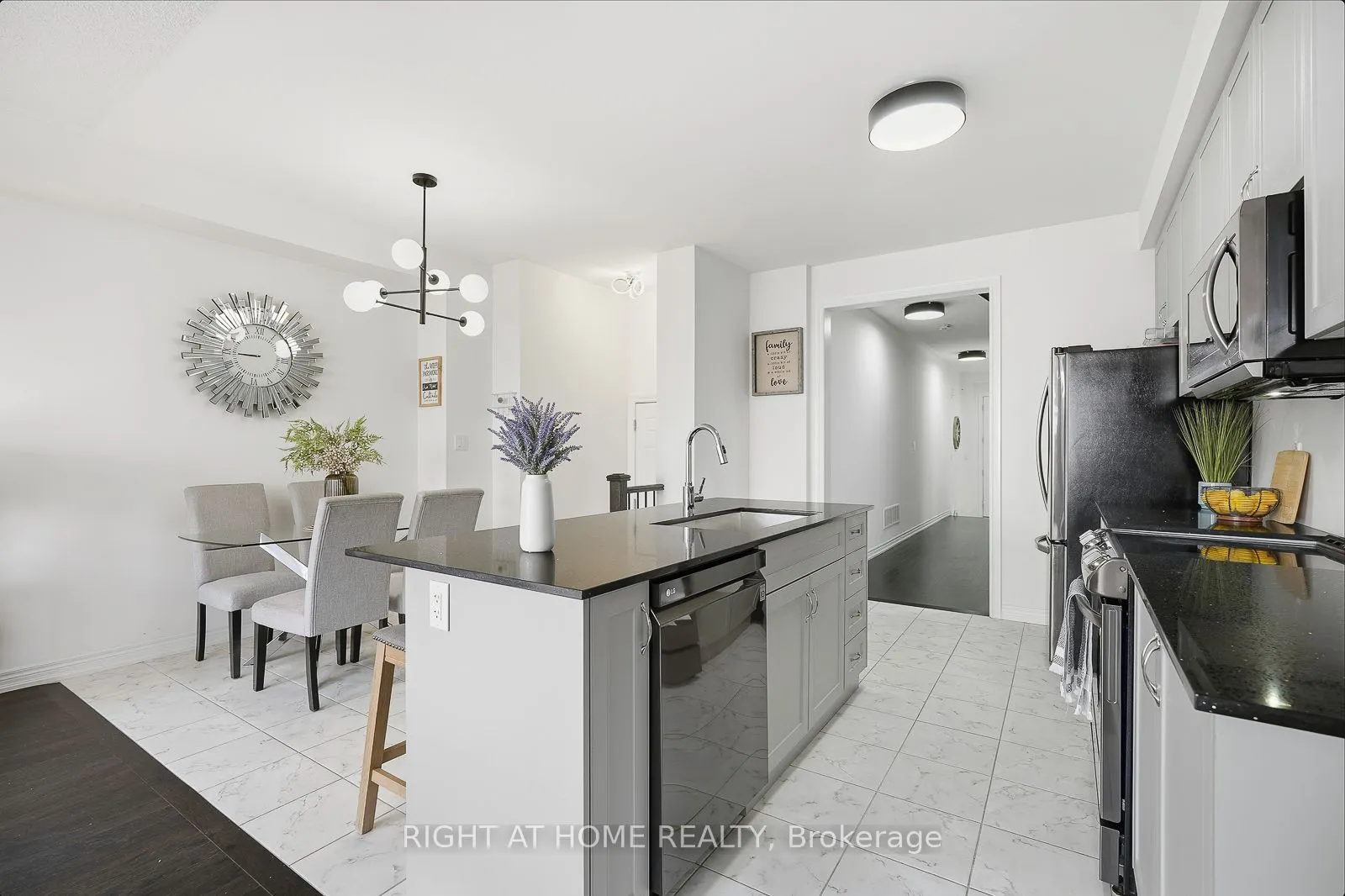16 Angelfish Road