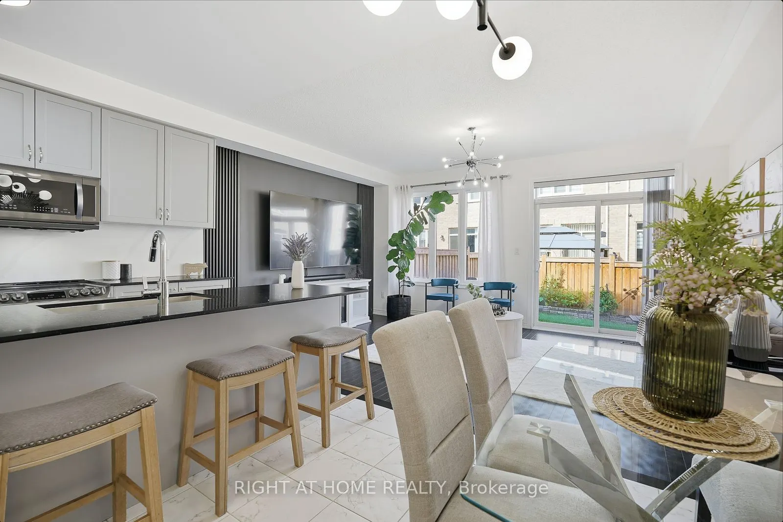 16 Angelfish Road