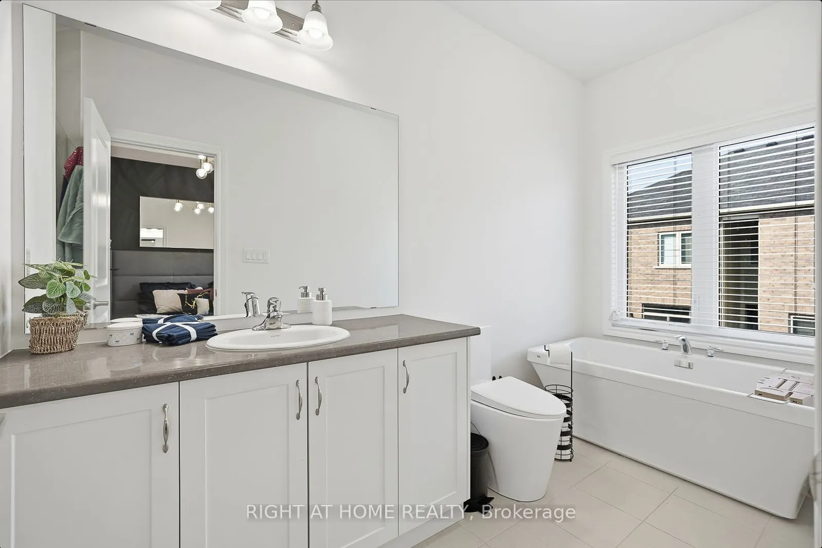 16 Angelfish Road