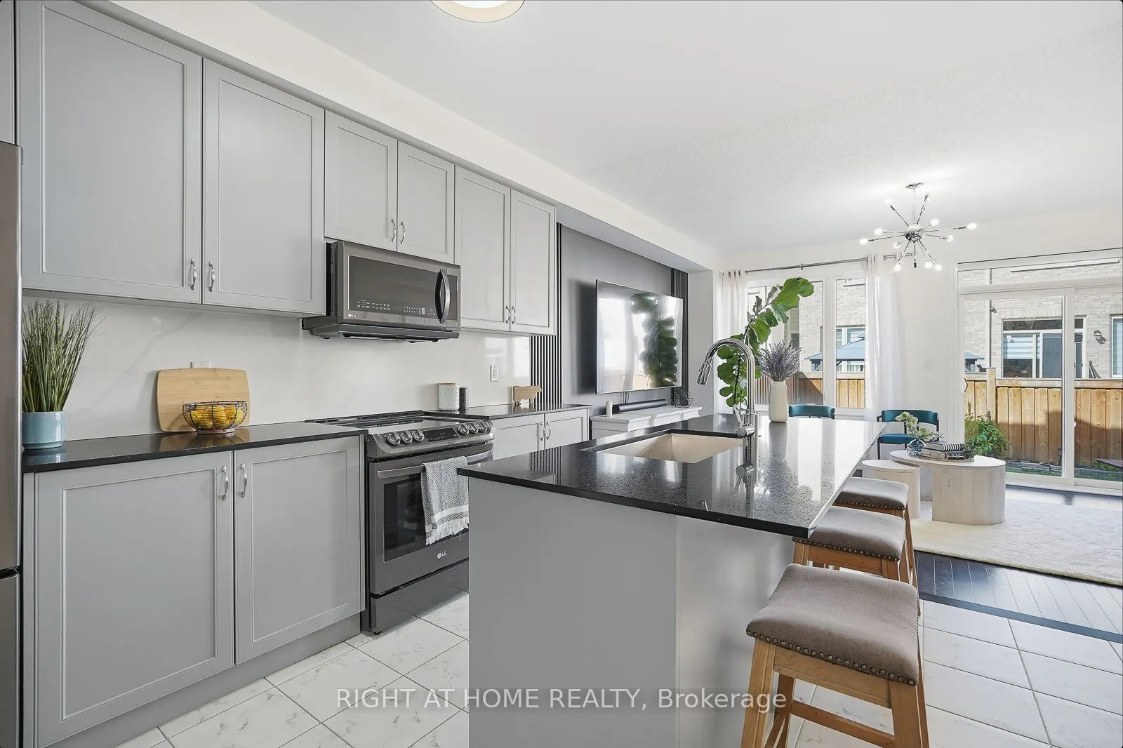 16 Angelfish Road