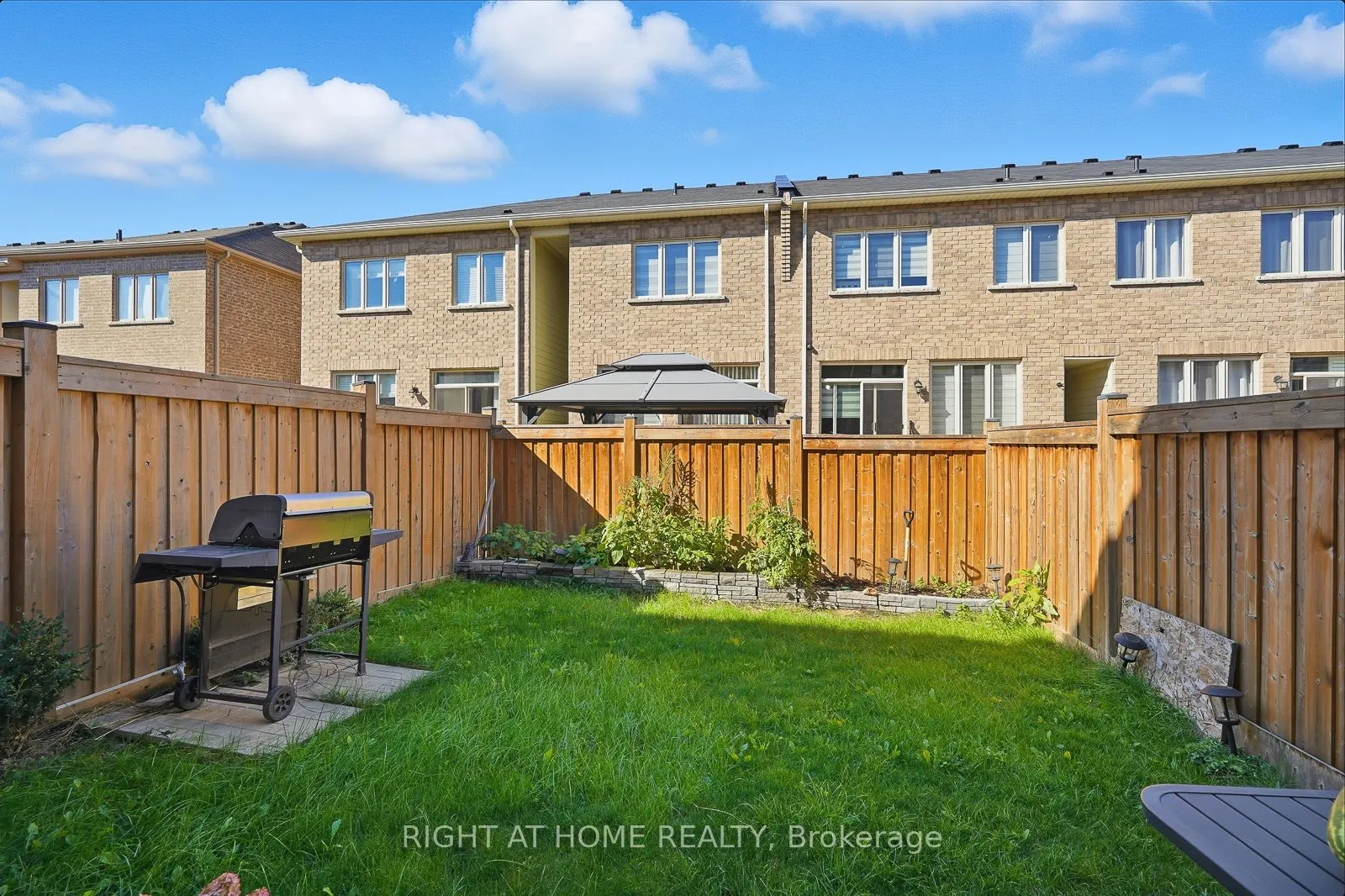 16 Angelfish Road