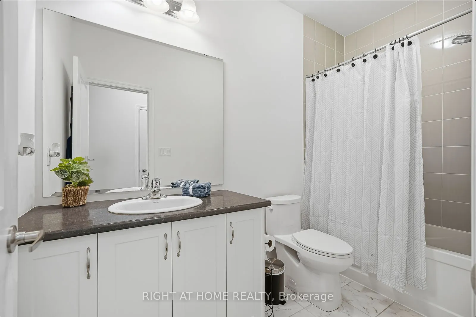 16 Angelfish Road