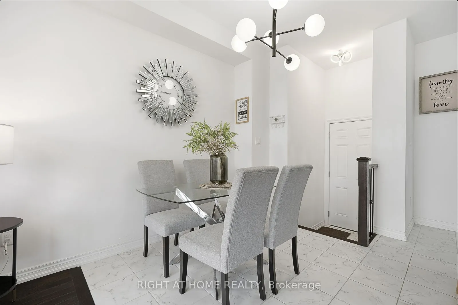 16 Angelfish Road