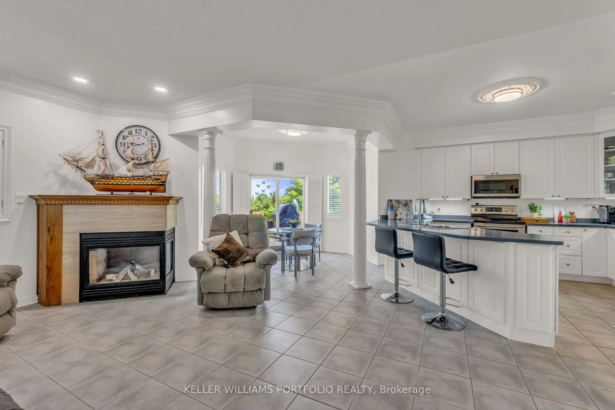 8 Vista View Court