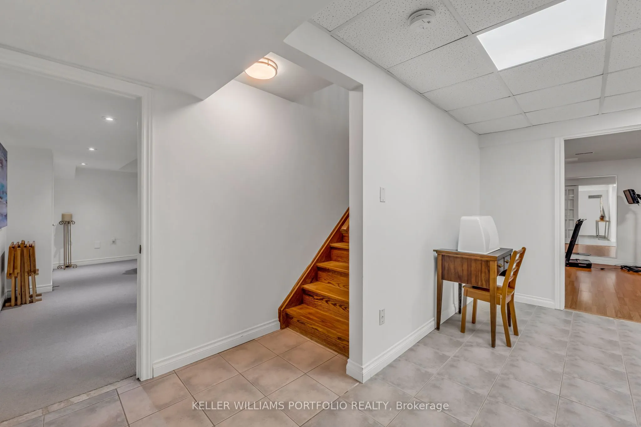 8 Vista View Court