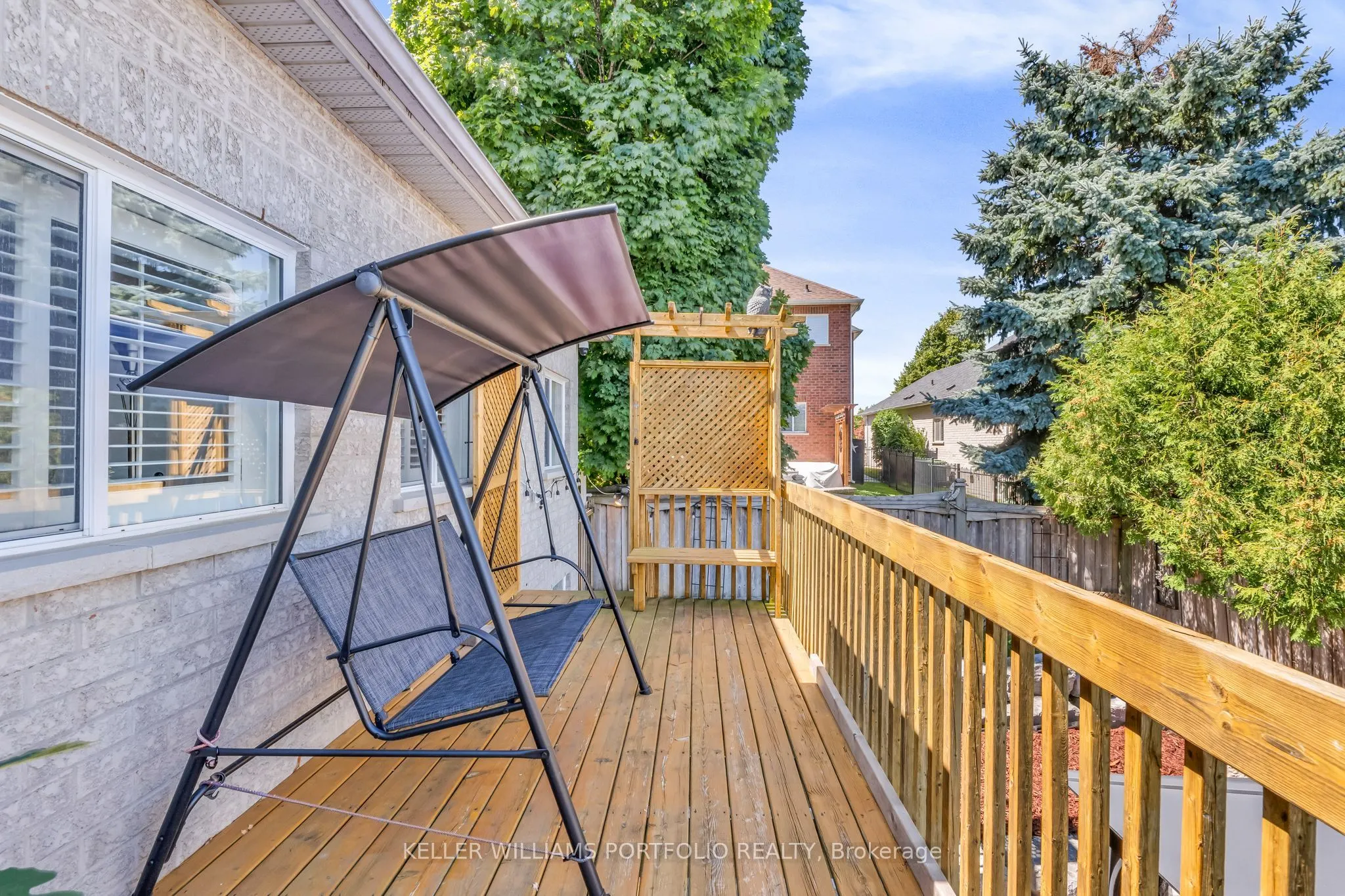 8 Vista View Court