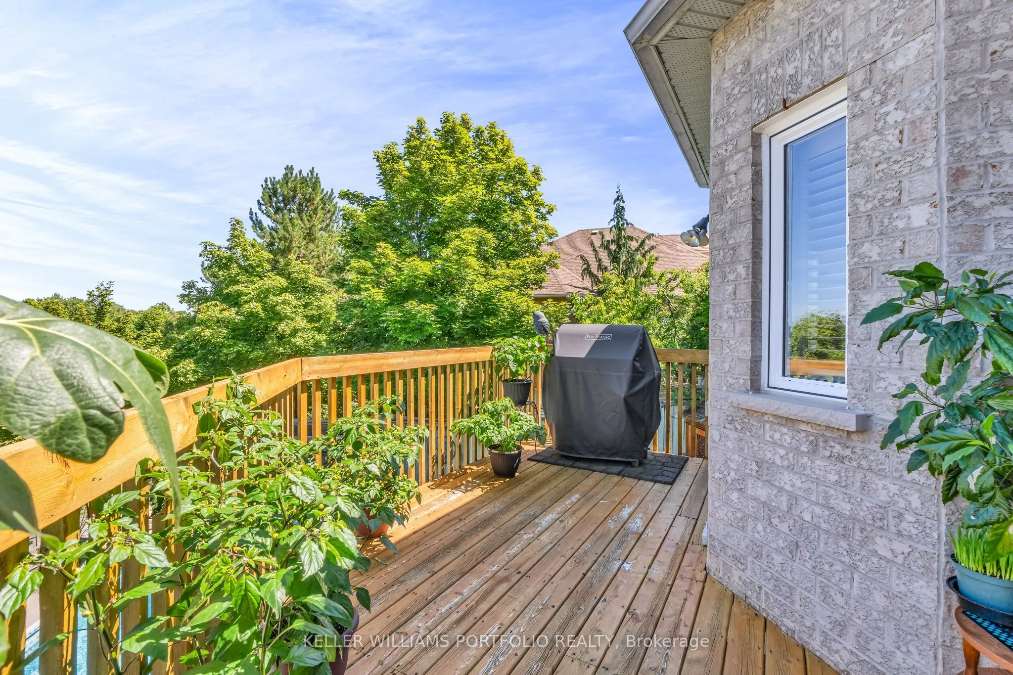 8 Vista View Court