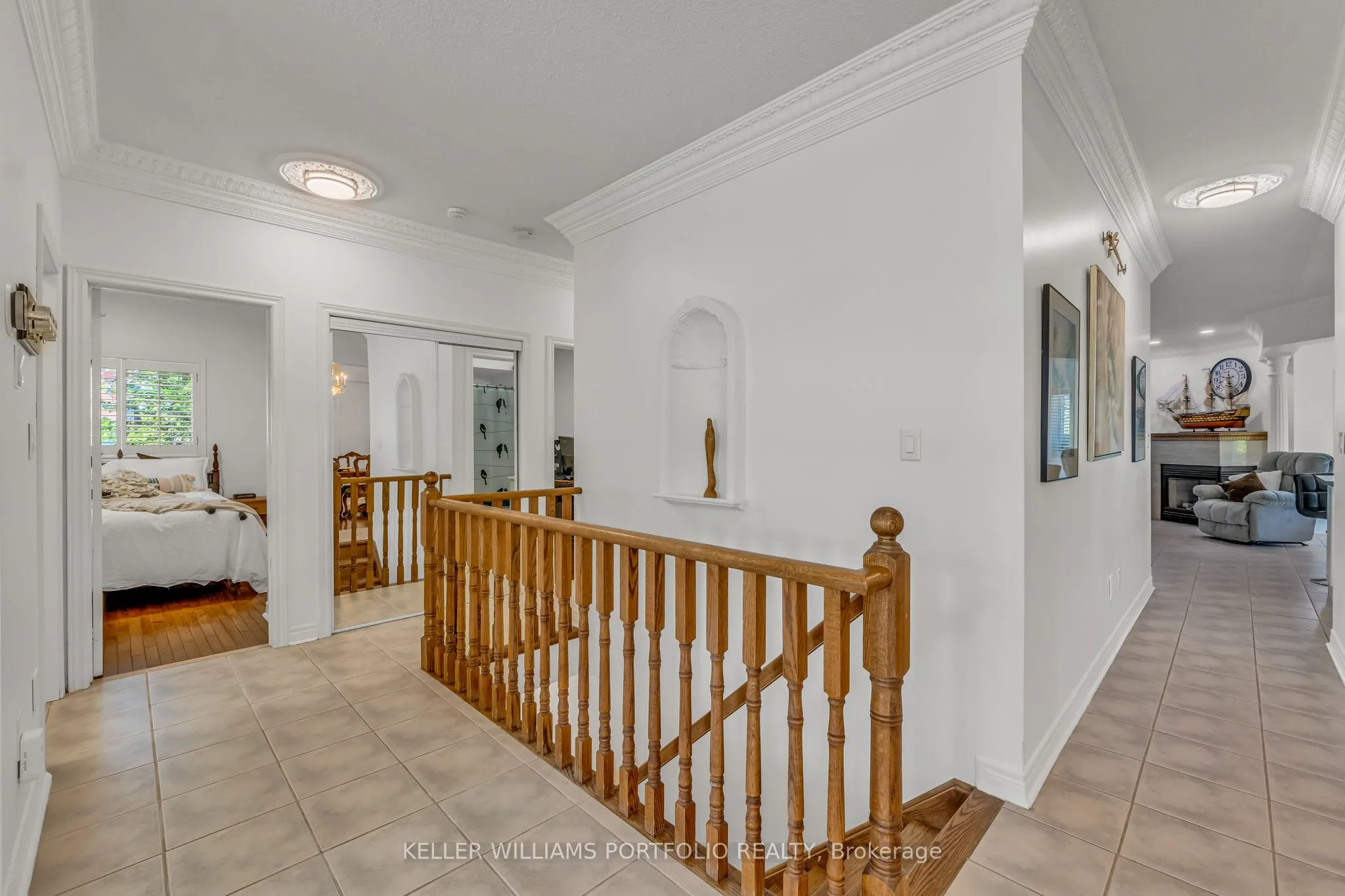 8 Vista View Court