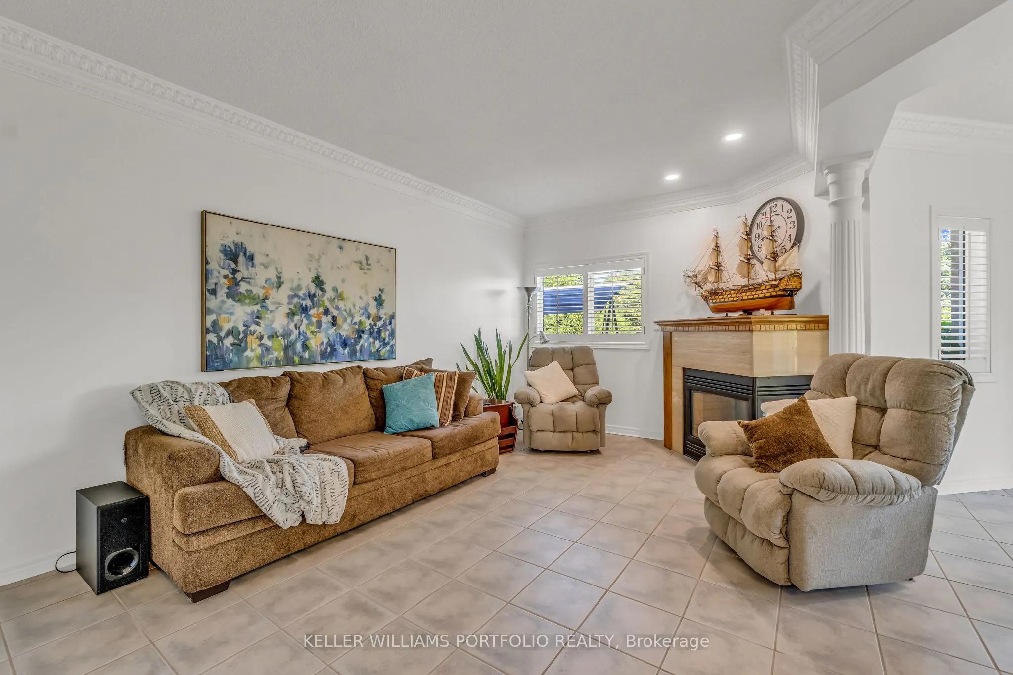 8 Vista View Court