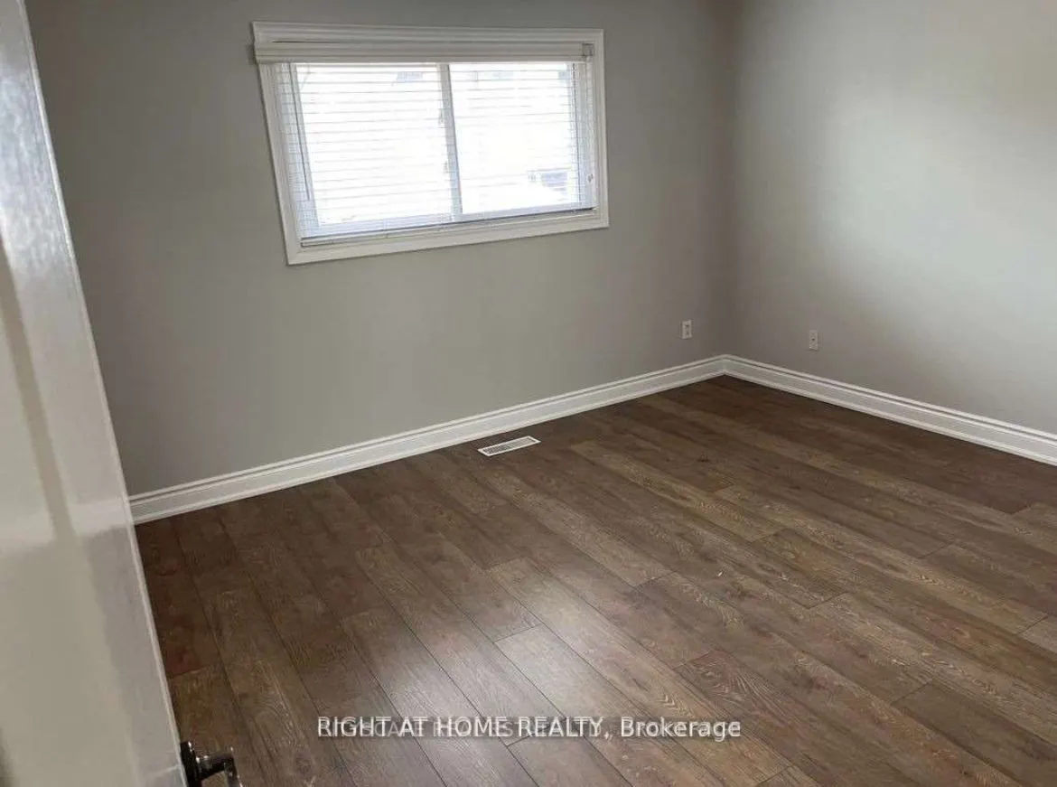 28 Major Oaks Drive, #Upper