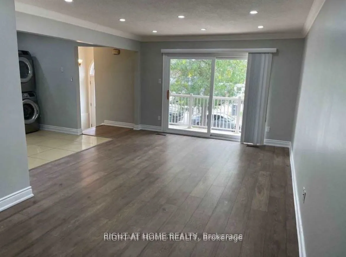 28 Major Oaks Drive, #Upper